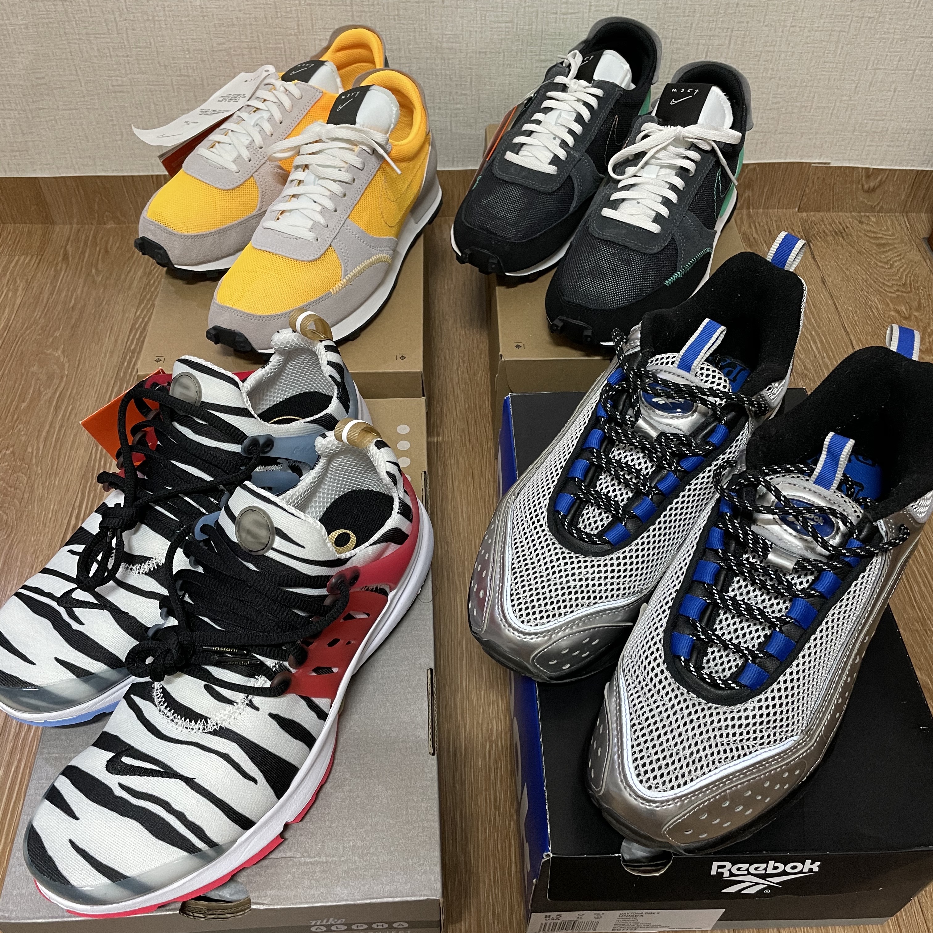 Adidas Superstar Laceless Cloud White, Asics Gel-Kayano 26 Black - 2E Wide 착용 스타일 - 3