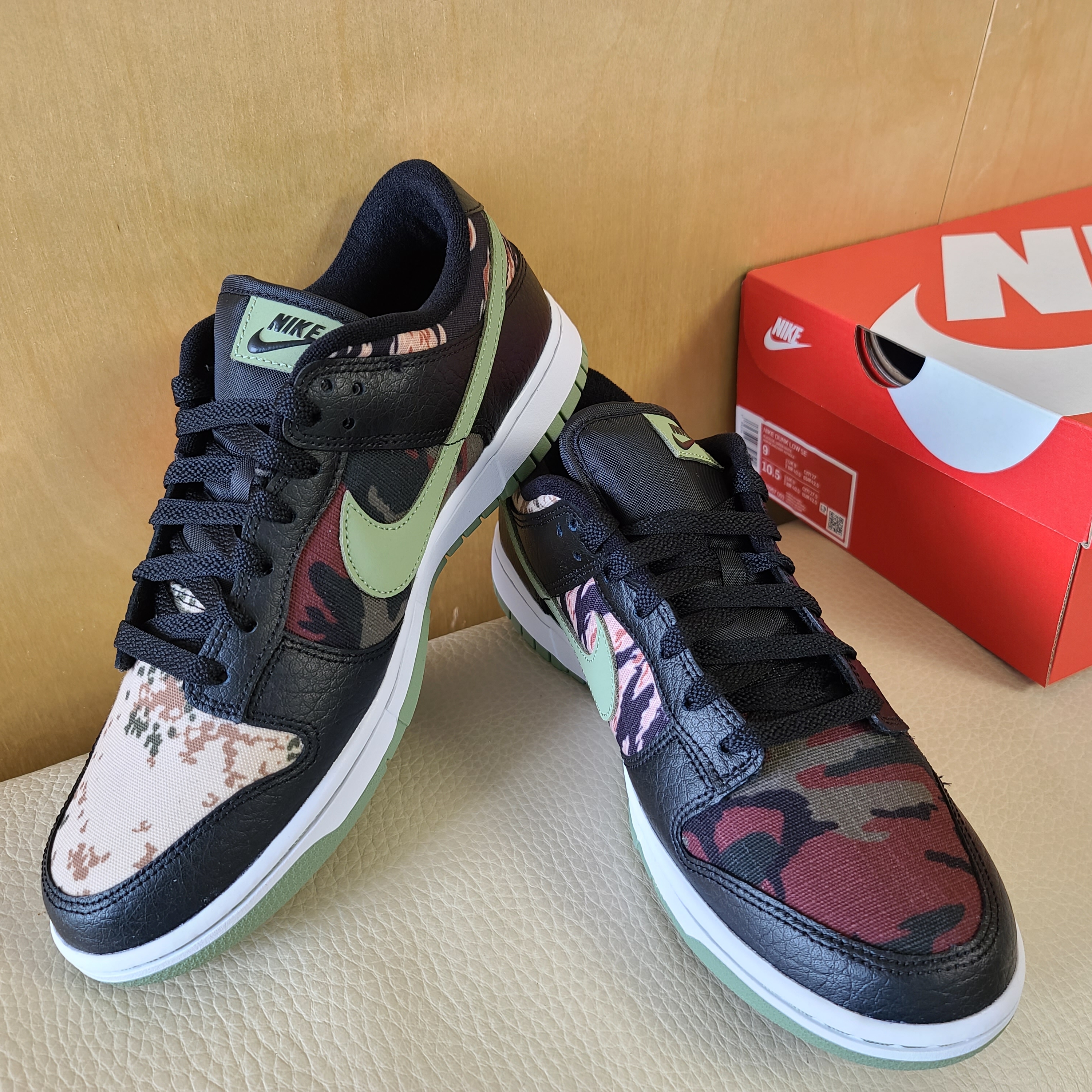 Nike Dunk Low SE Black Multi Camo 착용 스타일