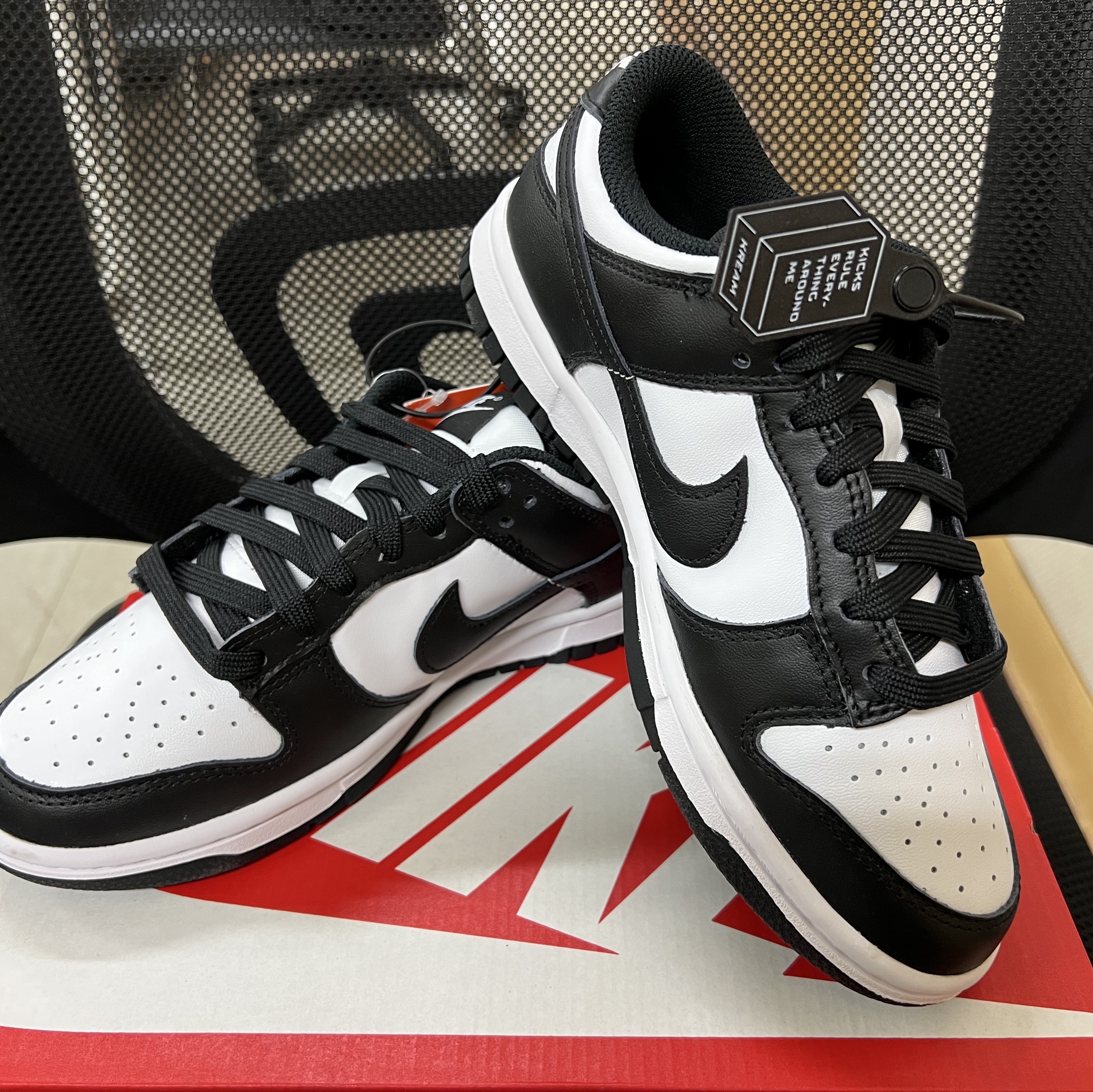 (W) Nike Dunk Low Black 착용 스타일 - 5