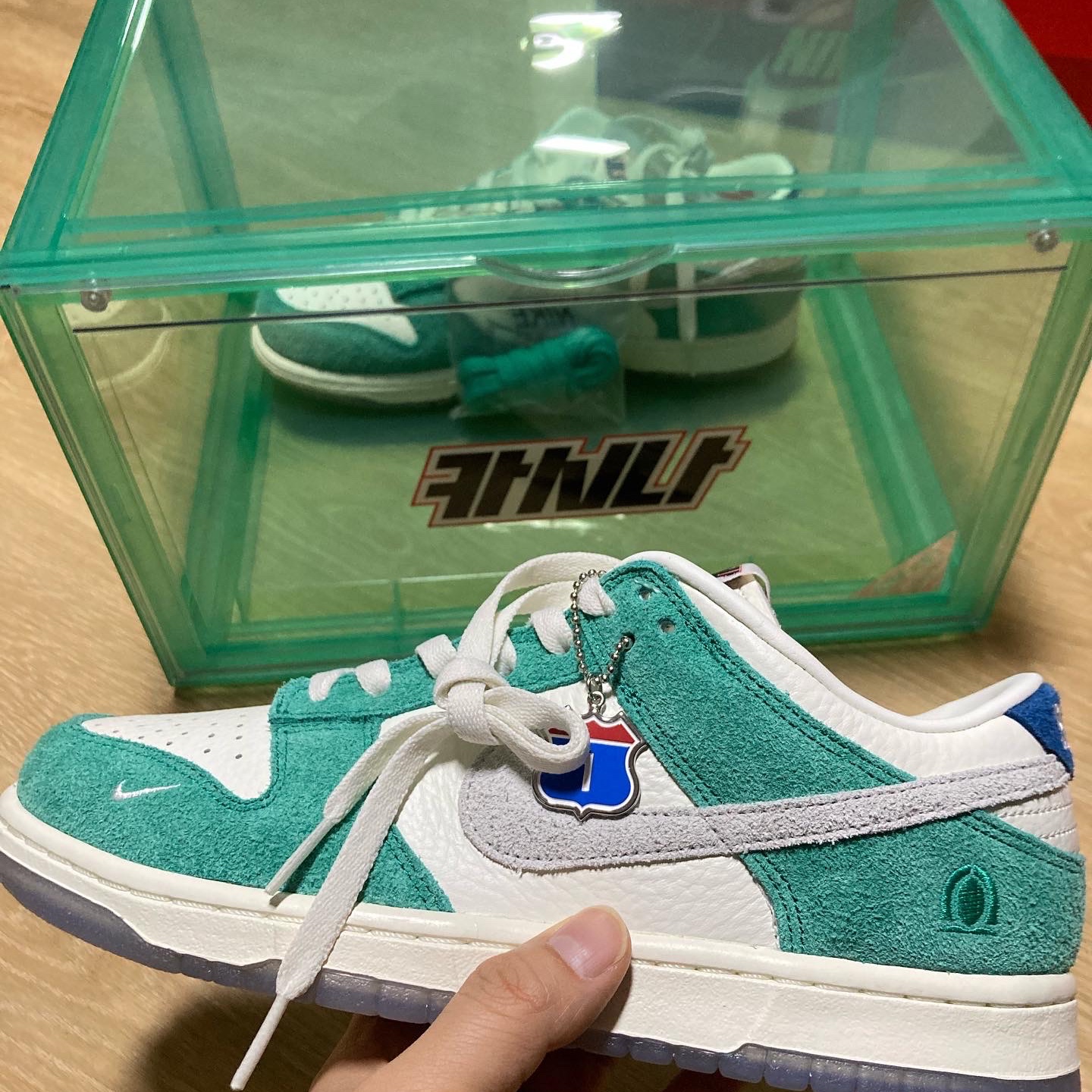 Nike x Kasina Dunk Low Road Sign - Kasina Exclusive 착용 스타일 - 1
