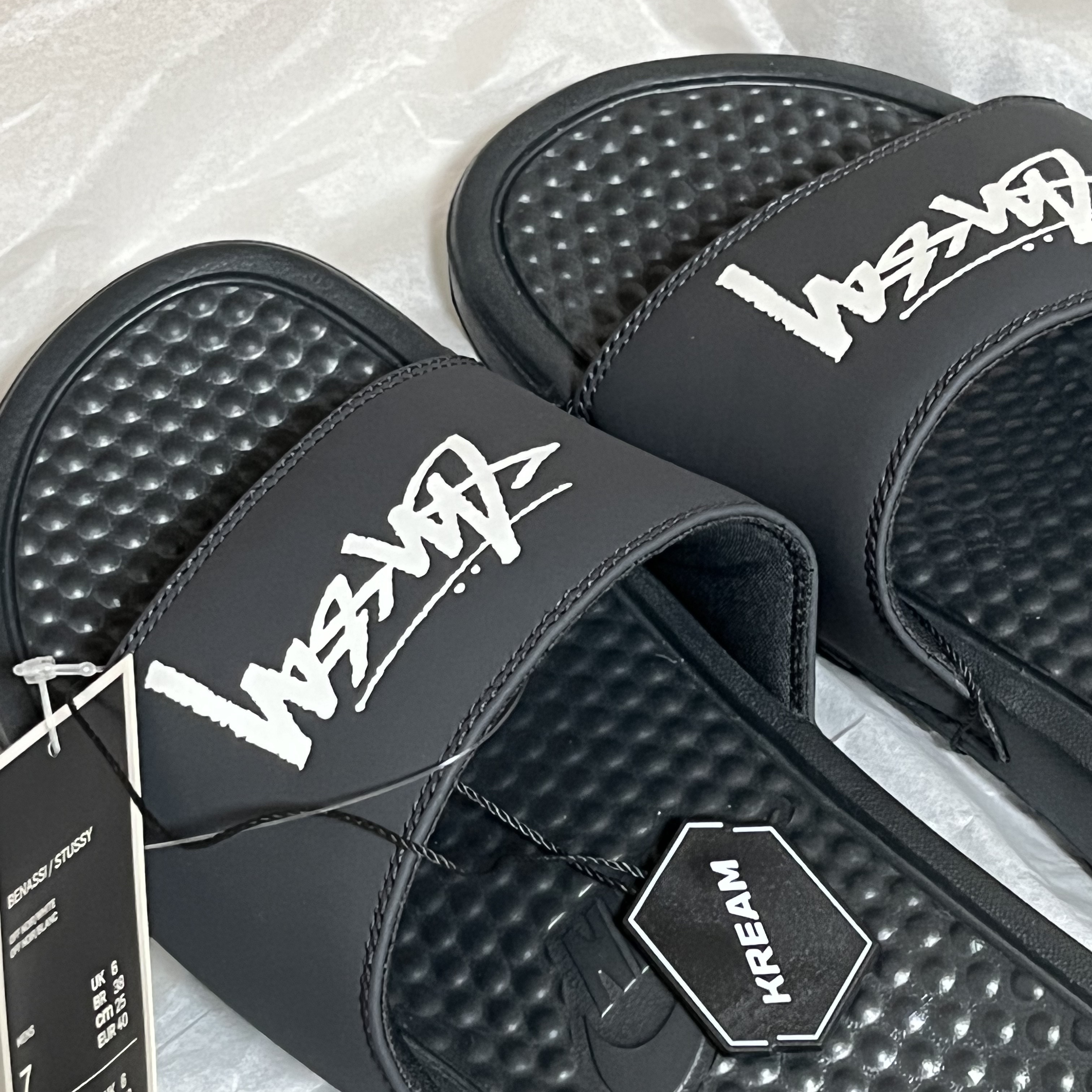 Nike x Stussy Benassi Slide Off Noir ์ฐฉ์ฉ ์คํ์ผ - 1