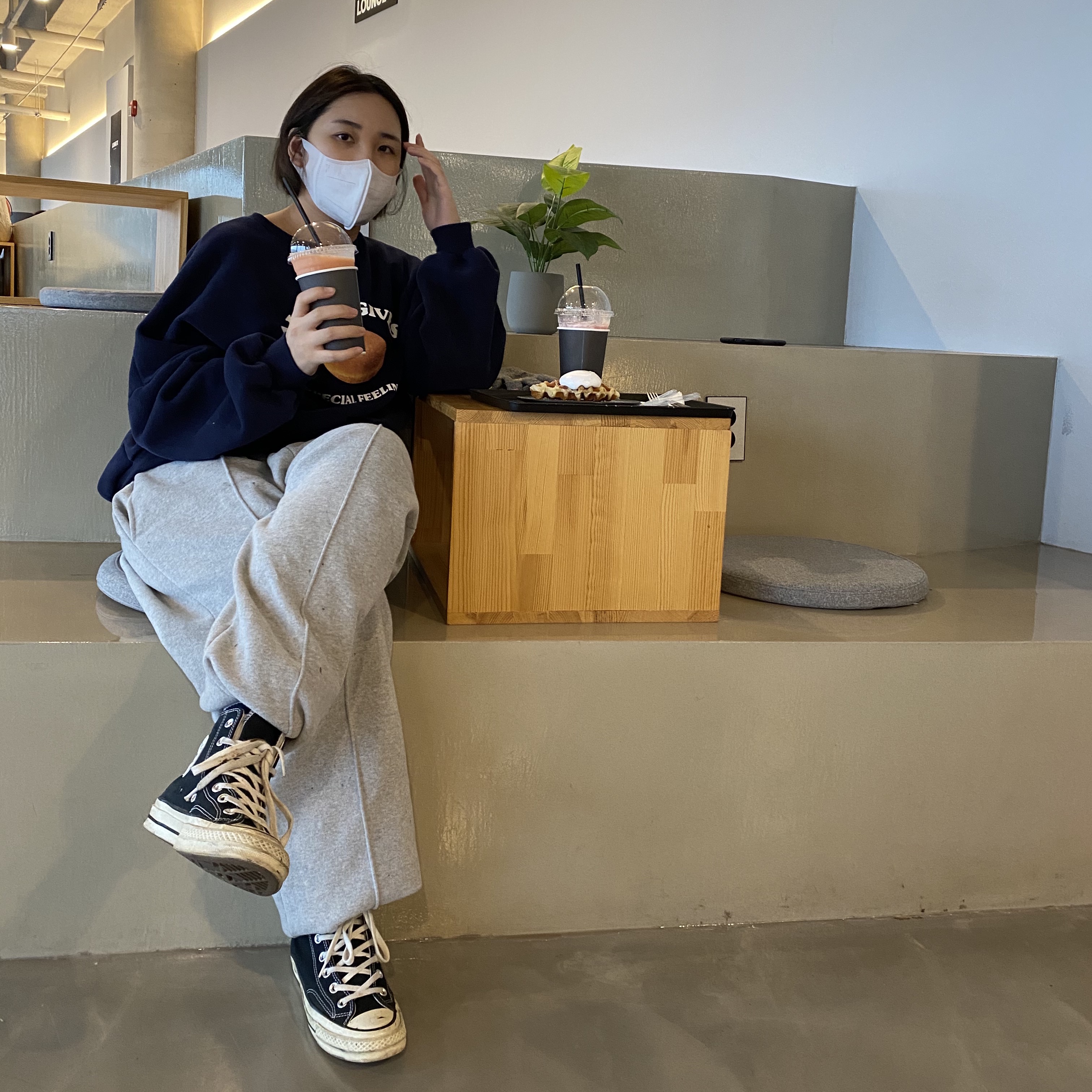 Converse Chuck 70 Hi Black 착용 스타일 - 2