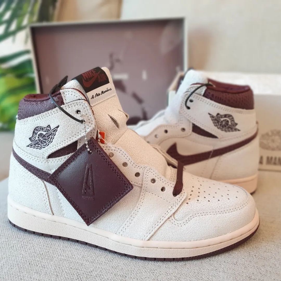Jordan 1 x A Ma Maniere Retro High OG SP Sail and Burgundy 착용 스타일 - 1