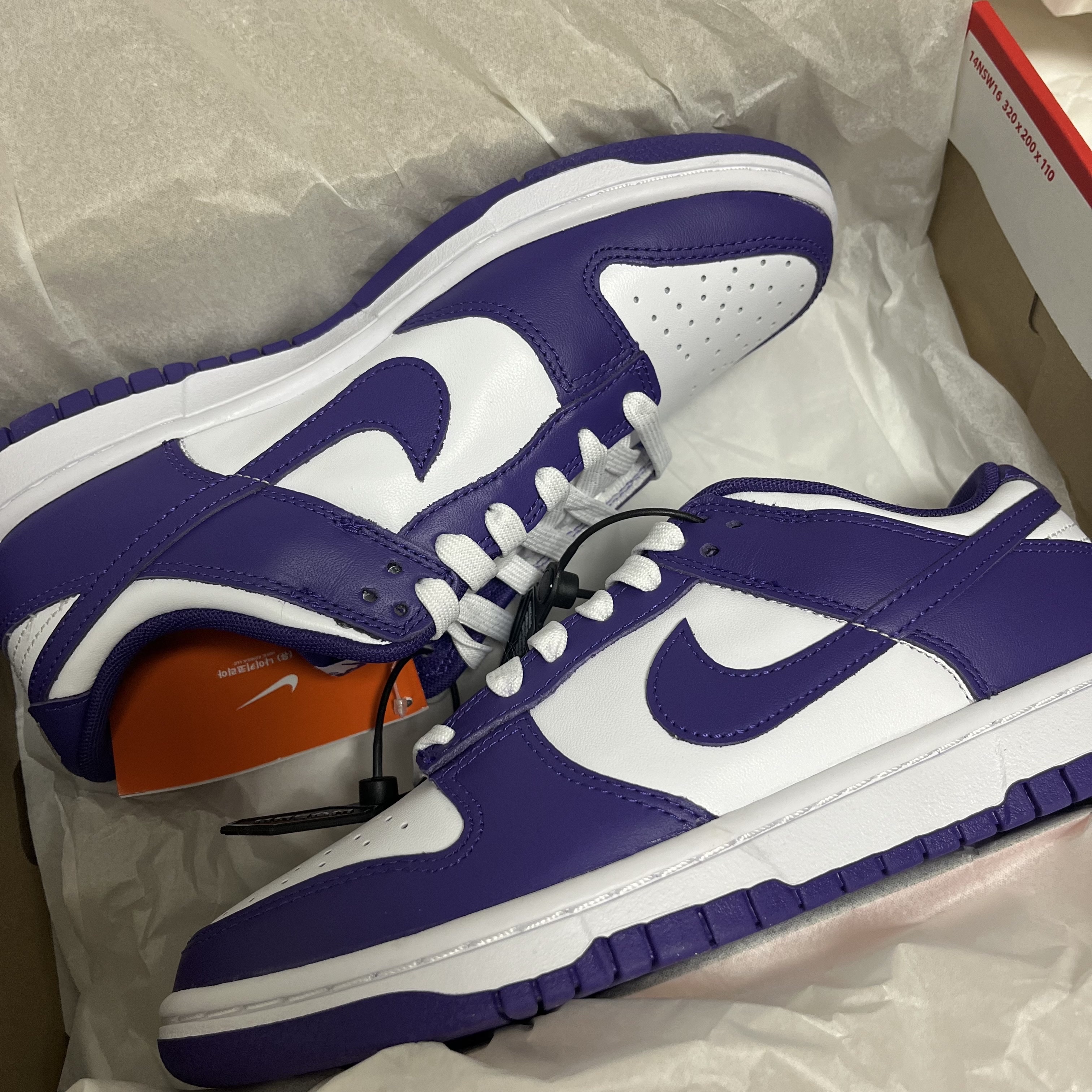 Nike Dunk Low Retro Championship Court Purple 착용 스타일
