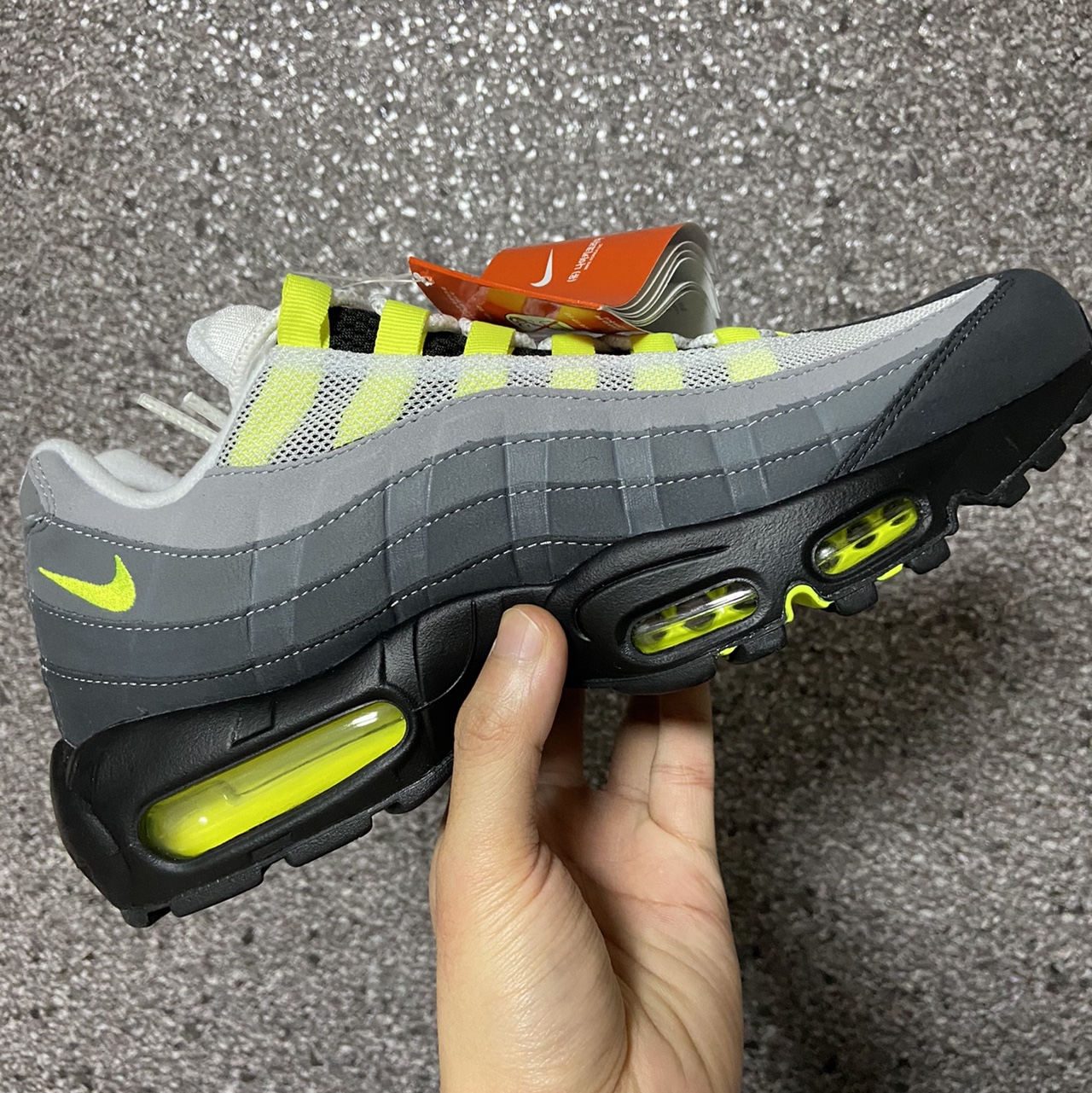 Nike Air Max 95 OG Neon Yellow 2020 착용 스타일