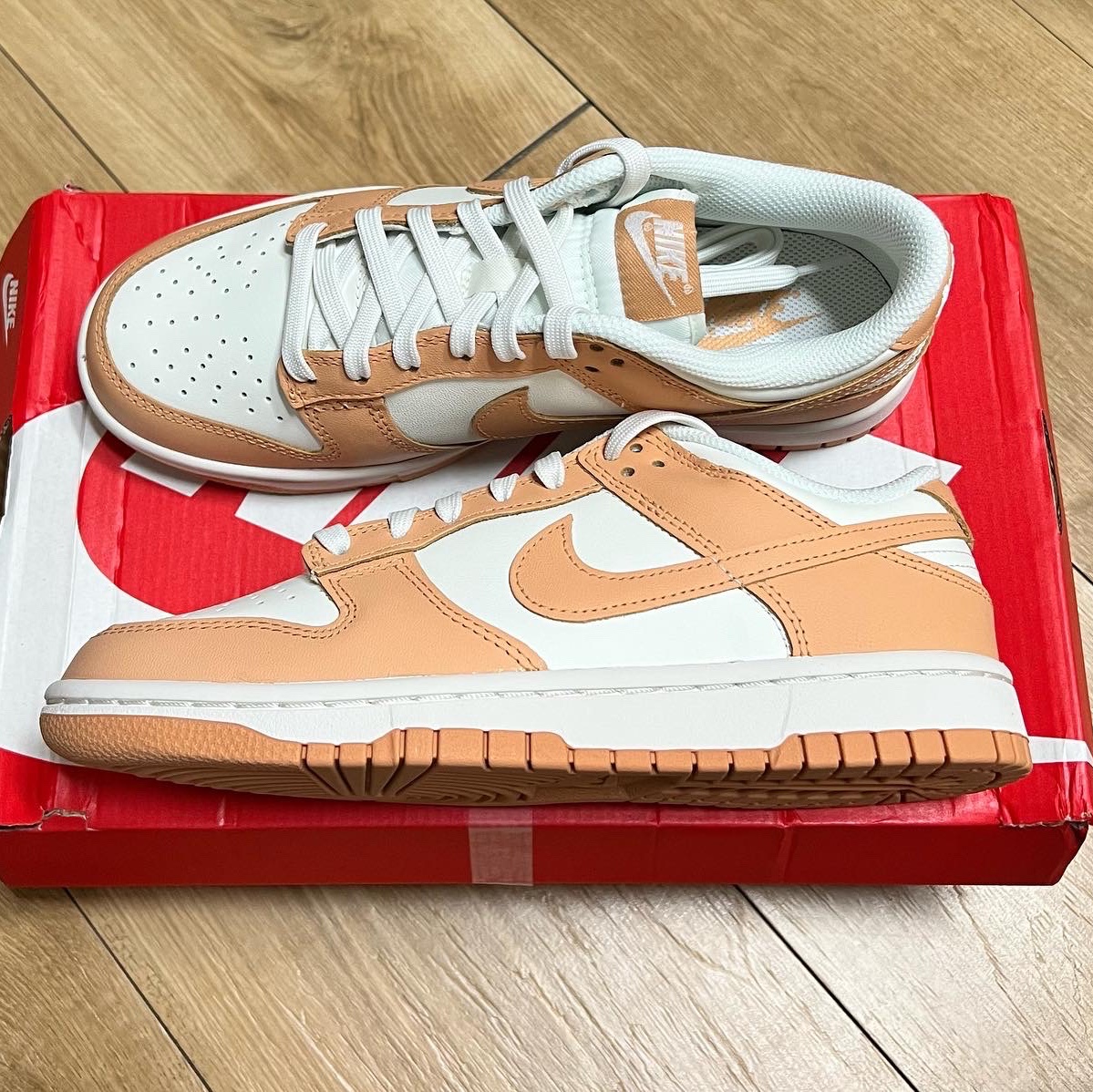 (W) Nike Dunk Low Harvest Moon 착용 스타일 - 2
