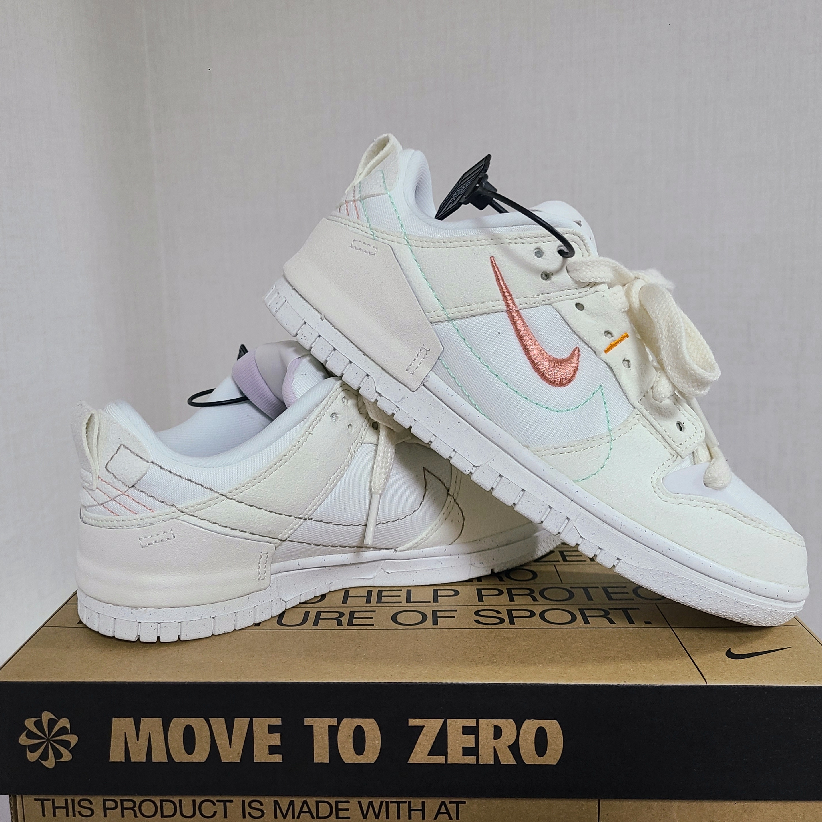 (W) Nike Dunk Low Disrupt 2 Pale Ivory Sail 착용 스타일