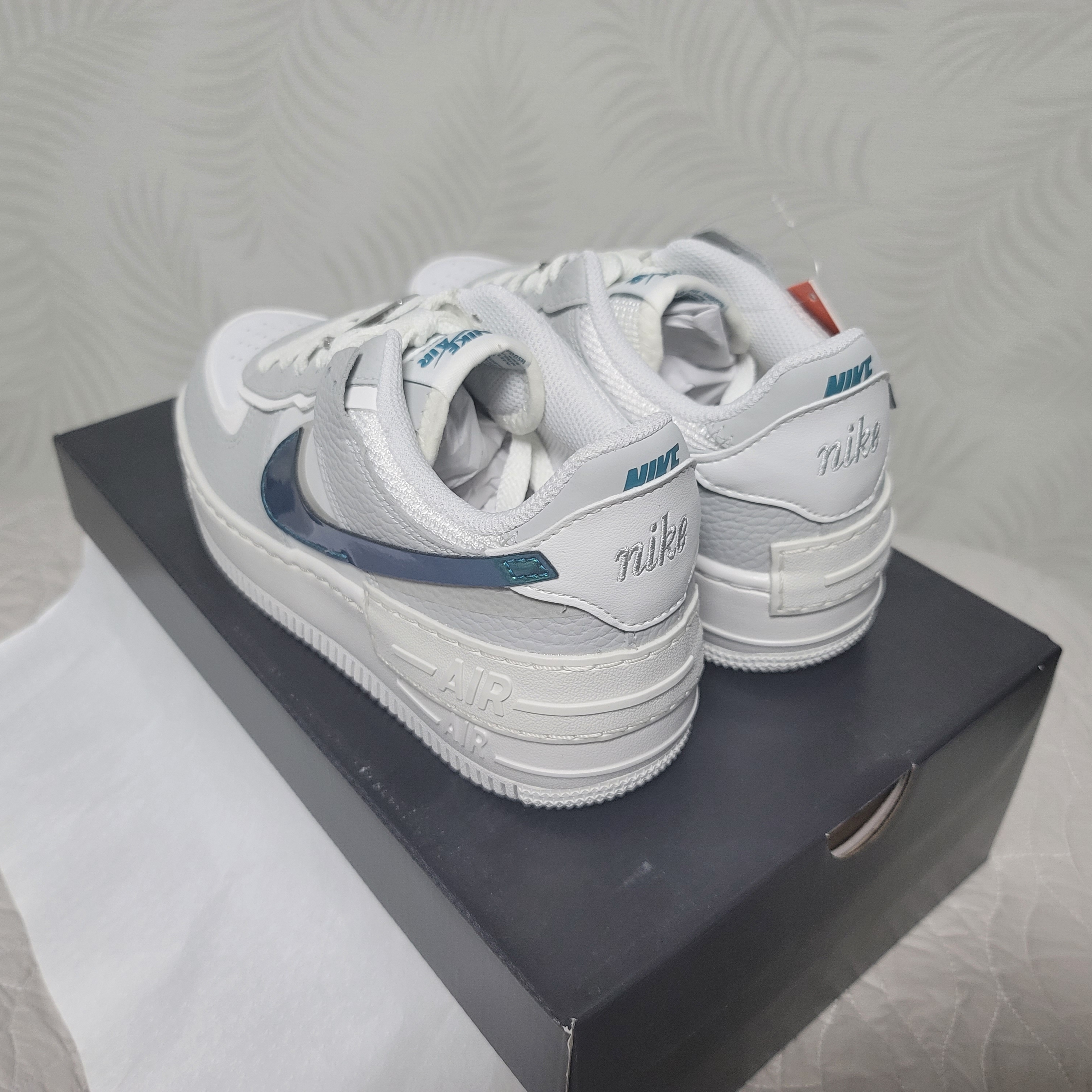 (W) Nike Air Force 1 Shadow Grey Fog Bright Spruce 착용 스타일 - 2