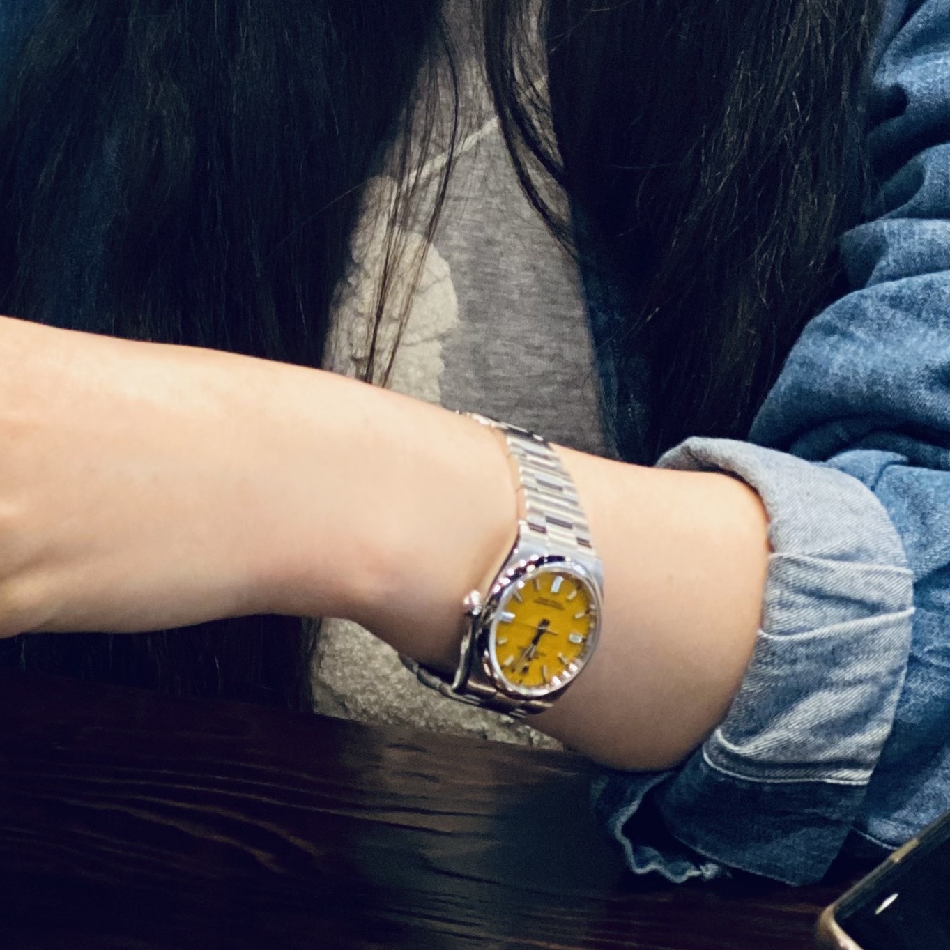 Rolex Oyster Perpetual 36mm 126000 Yellow Oyster 착용 스타일 - 1