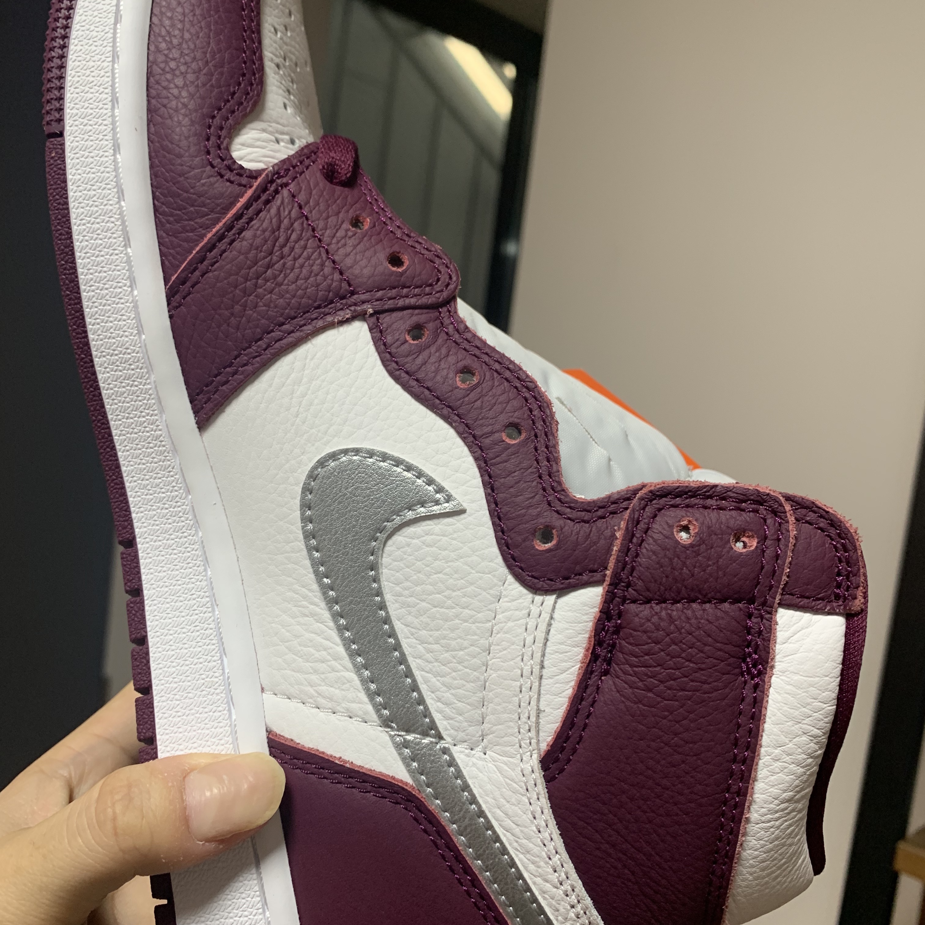 Jordan 1 Retro High OG Bordeaux 착용 스타일