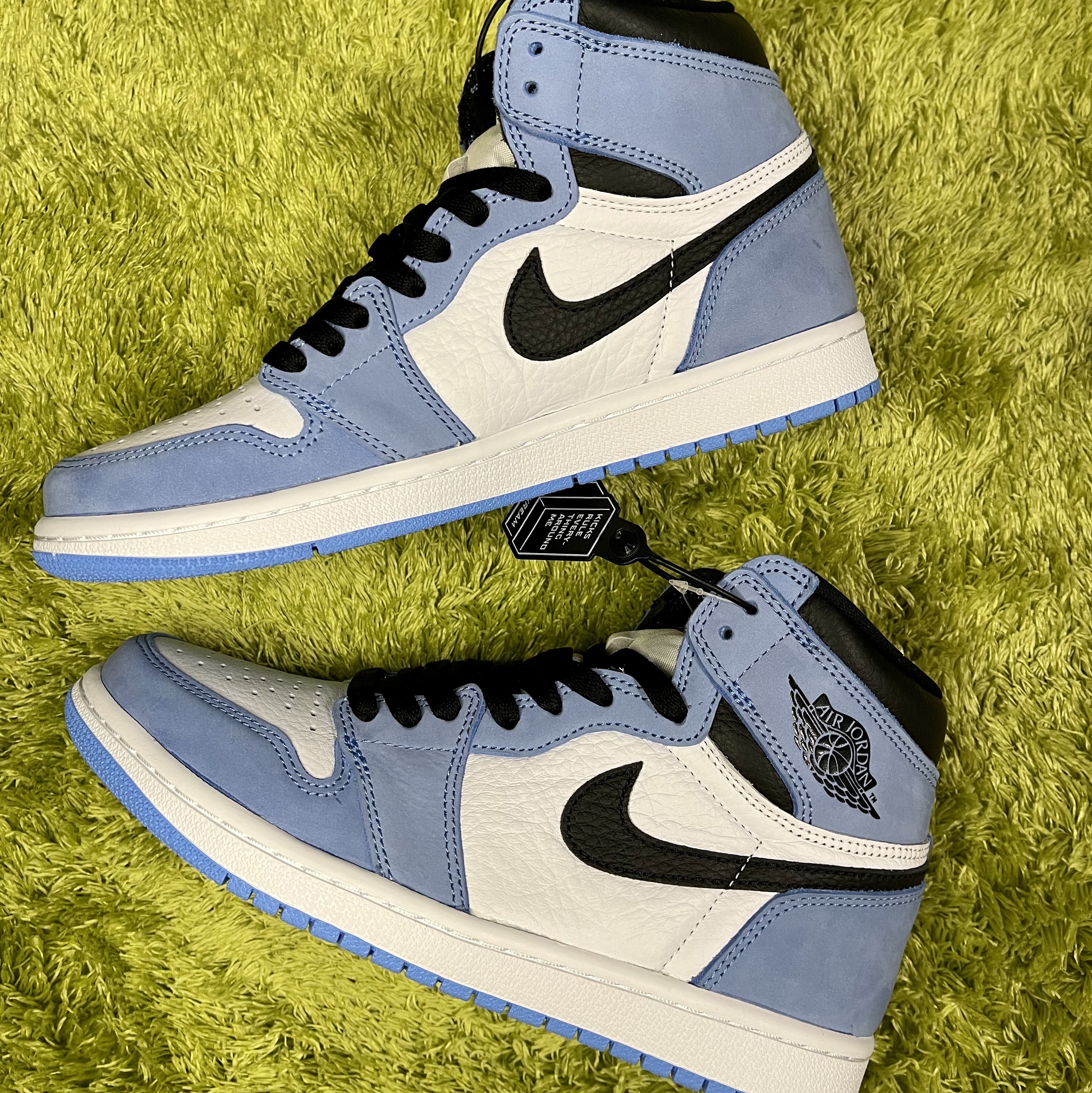 Jordan 1 Retro High OG University Blue 착용 스타일