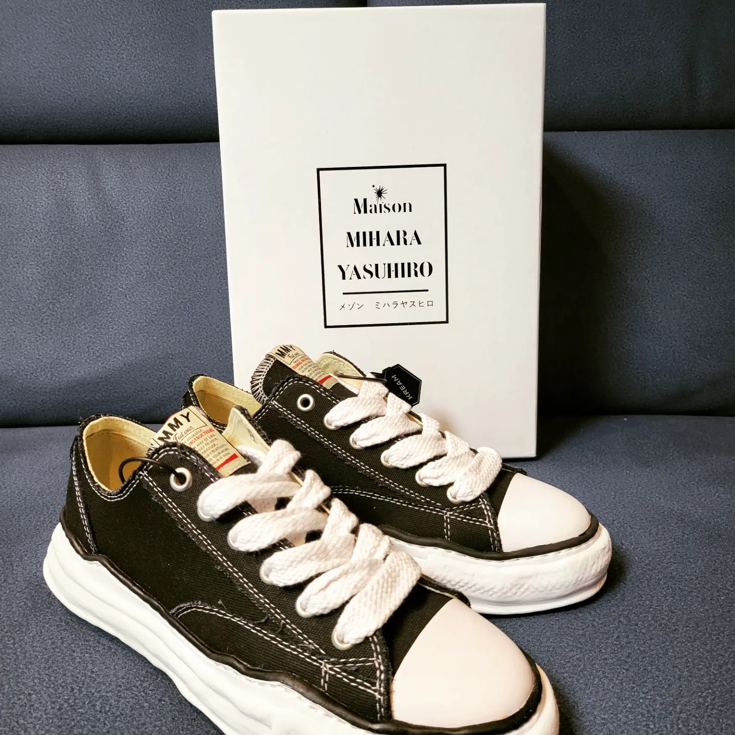Maison Mihara Yasuhiro Peterson OG Sole Canvas Low Sneakers Black 착용 스타일 - 2