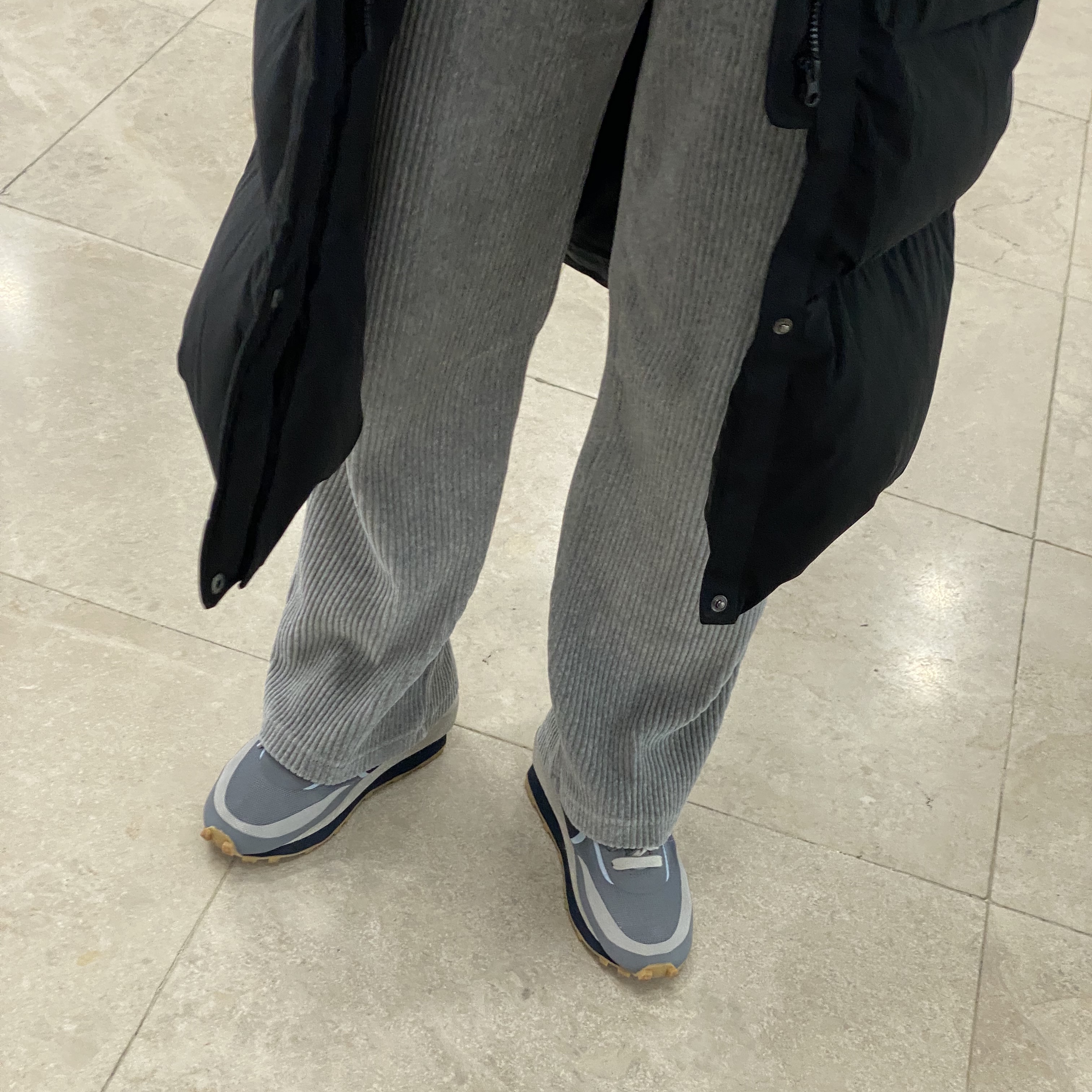 Nike x Sacai x Clot LDWaffle Cool Grey 착용 스타일 - 2