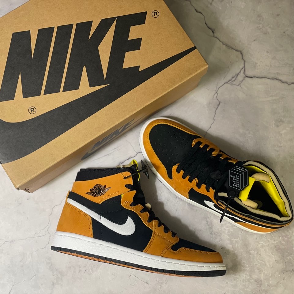 Jordan 1 Zoom Air CMFT Monarch Orange 착용 스타일 - 2