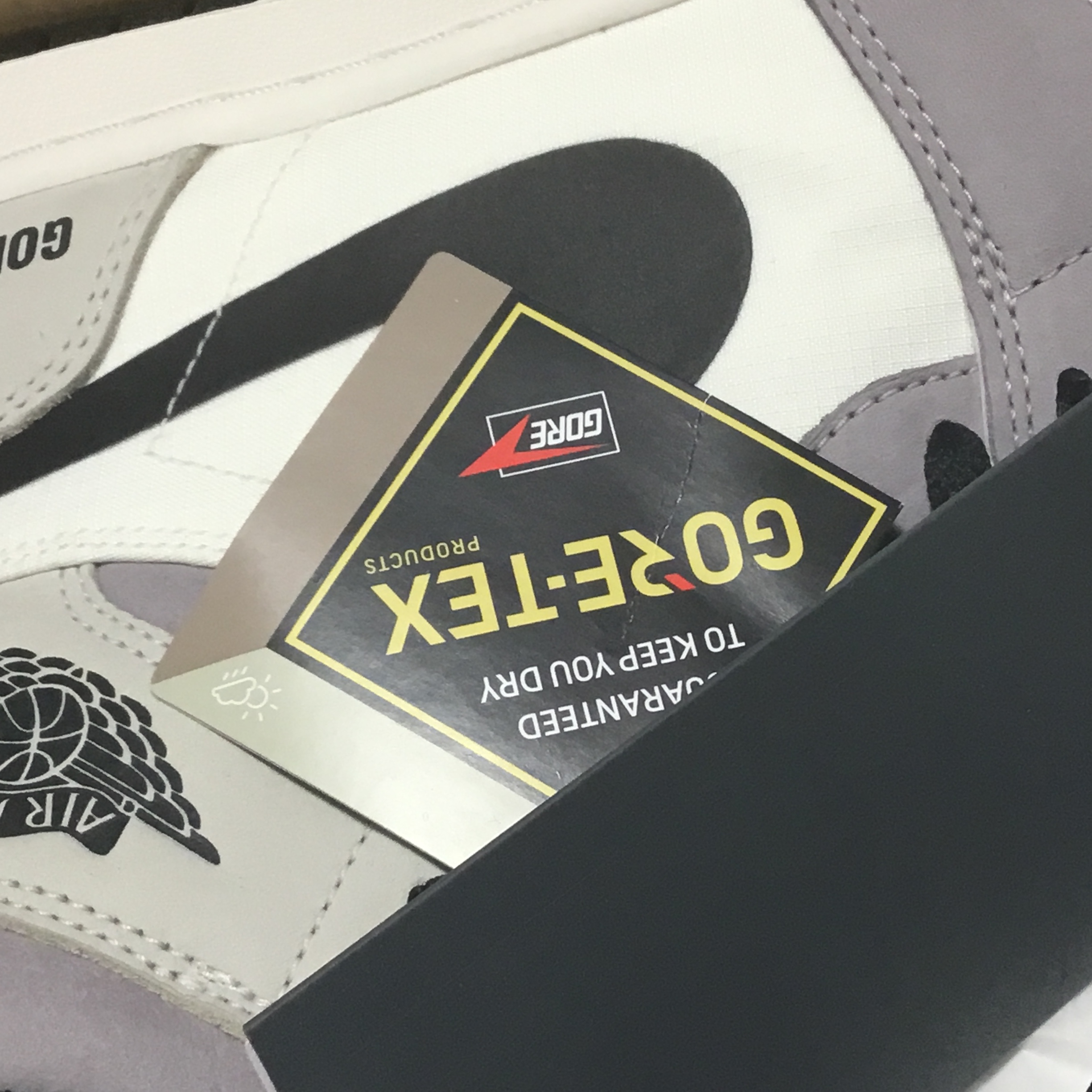 Jordan 1 Element Gore-Tex Sail 착용 스타일 - 2