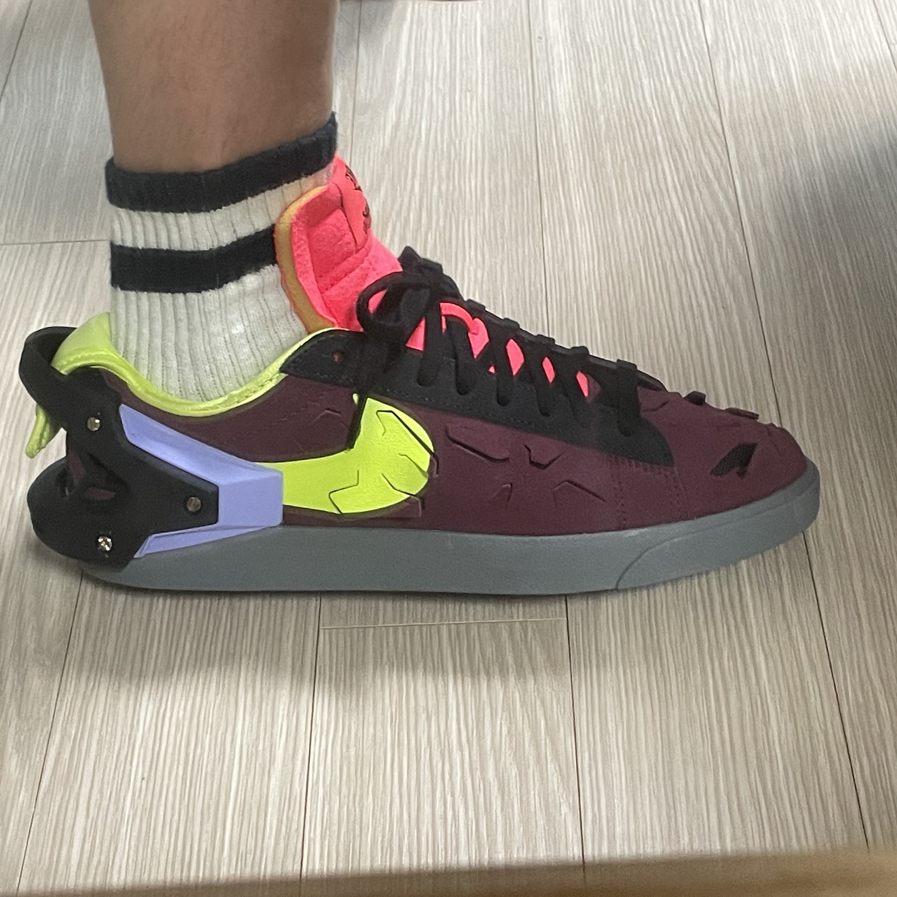 Nike x Acronym Blazer Low Night Maroon 착용 스타일 - 3