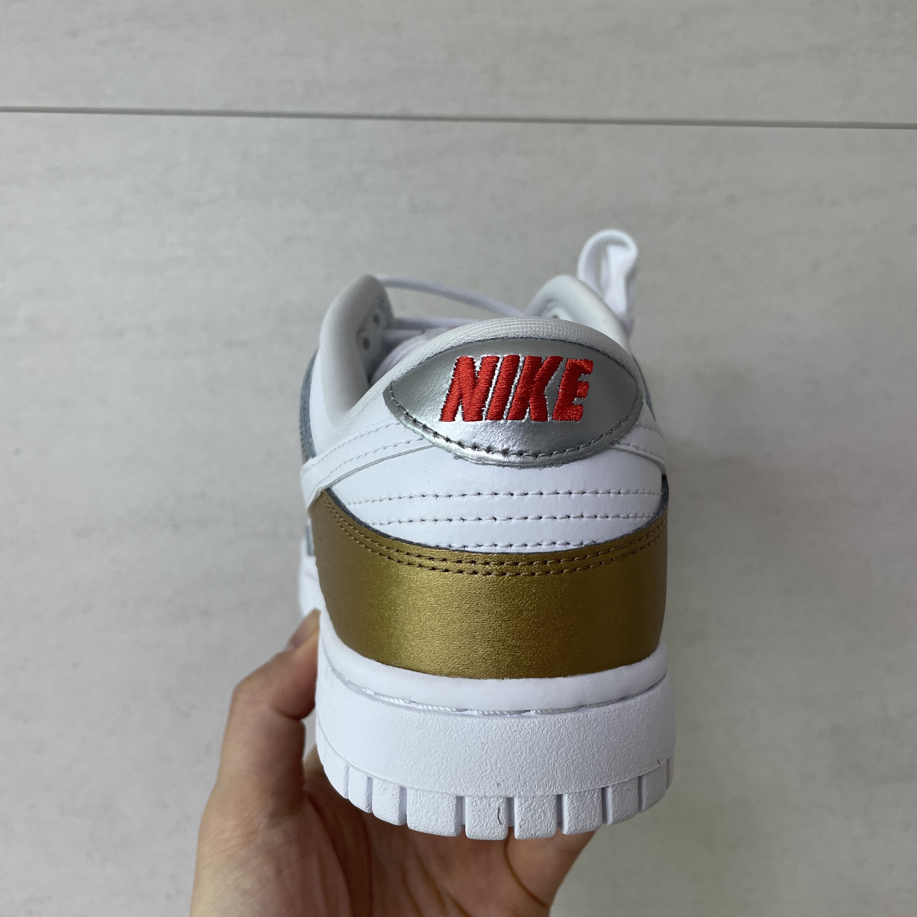 (W) Nike Dunk Low SE Heirloom 착용 스타일 - 2
