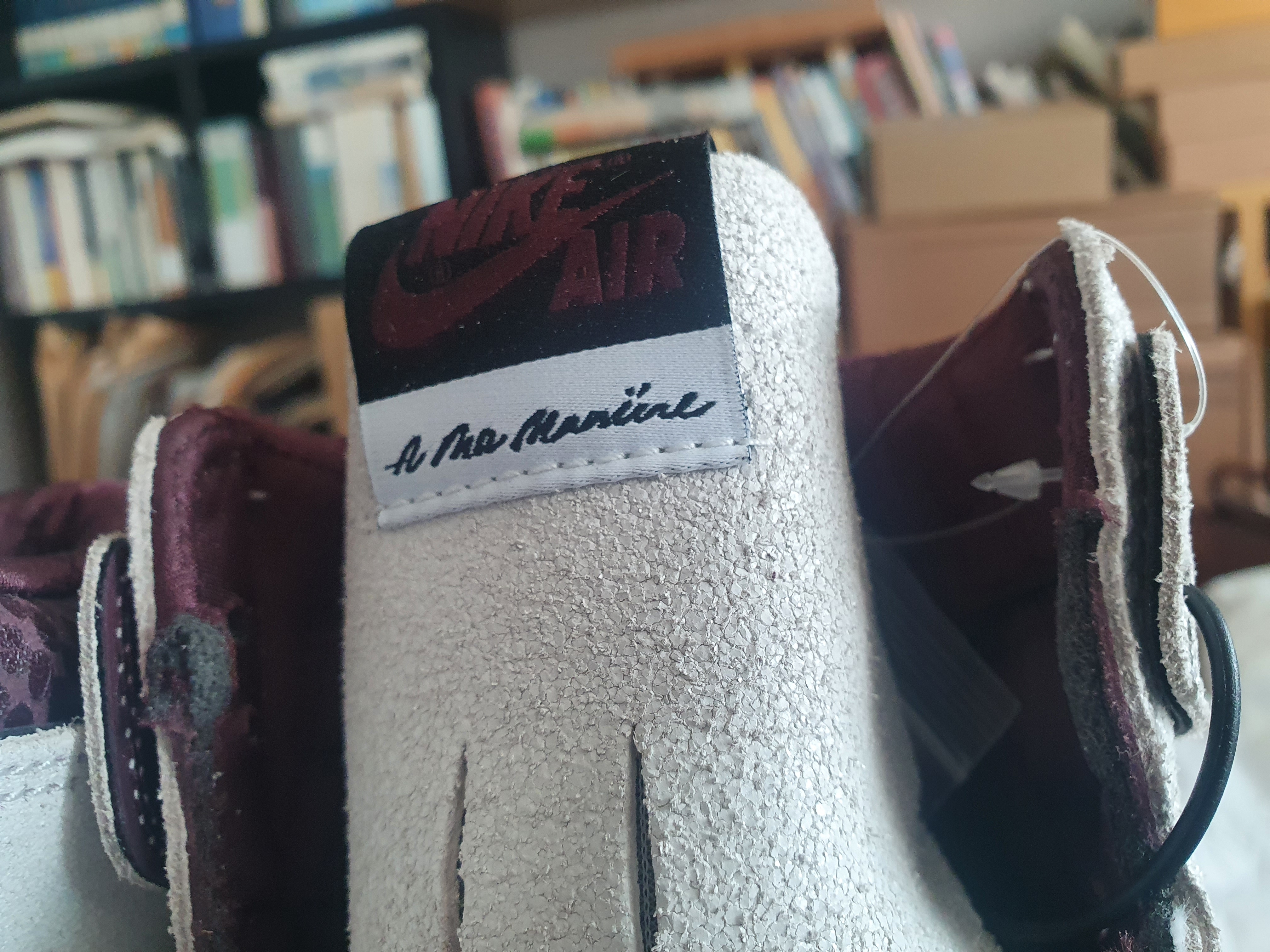 Jordan 1 x A Ma Maniere Retro High OG SP Sail and Burgundy 착용 스타일 - 2
