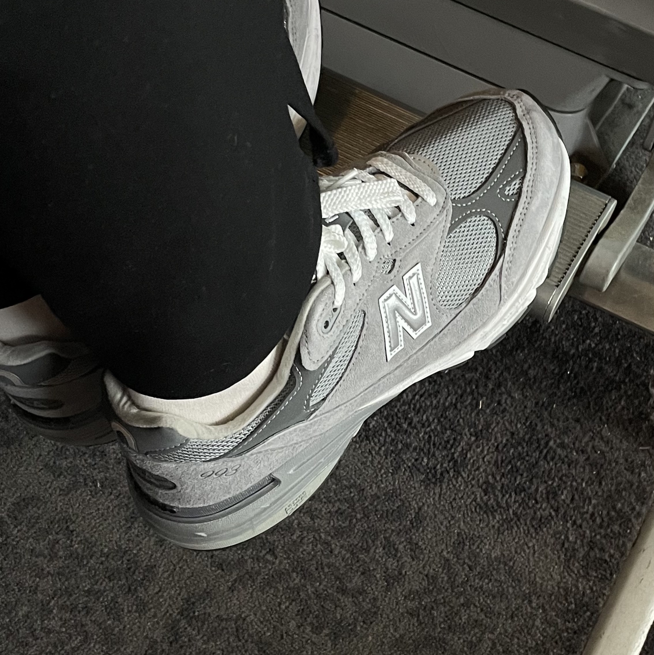 New Balance 993 Made in USA Grey - 2E Wide 착용 스타일