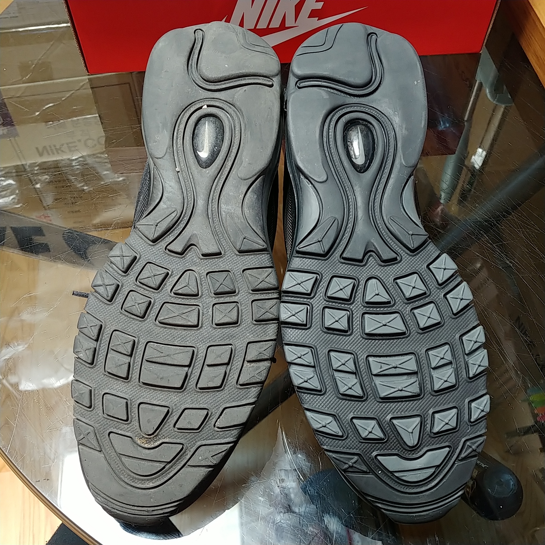 Nike Air Max 97 Triple Black, (W) Nike Air Max 97 Black Dark Grey 착용 스타일 - 3