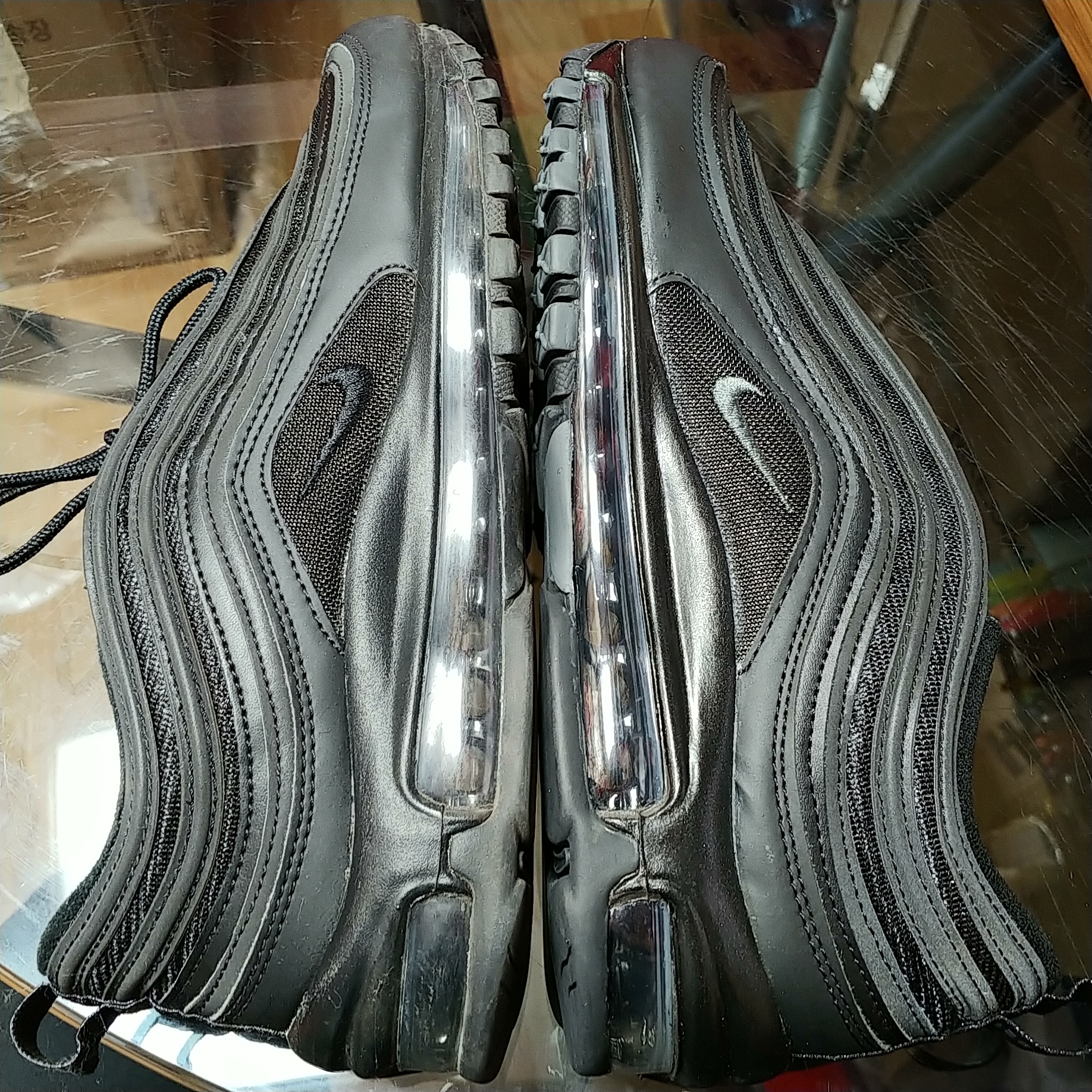 Nike Air Max 97 Triple Black, (W) Nike Air Max 97 Black Dark Grey 착용 스타일 - 2
