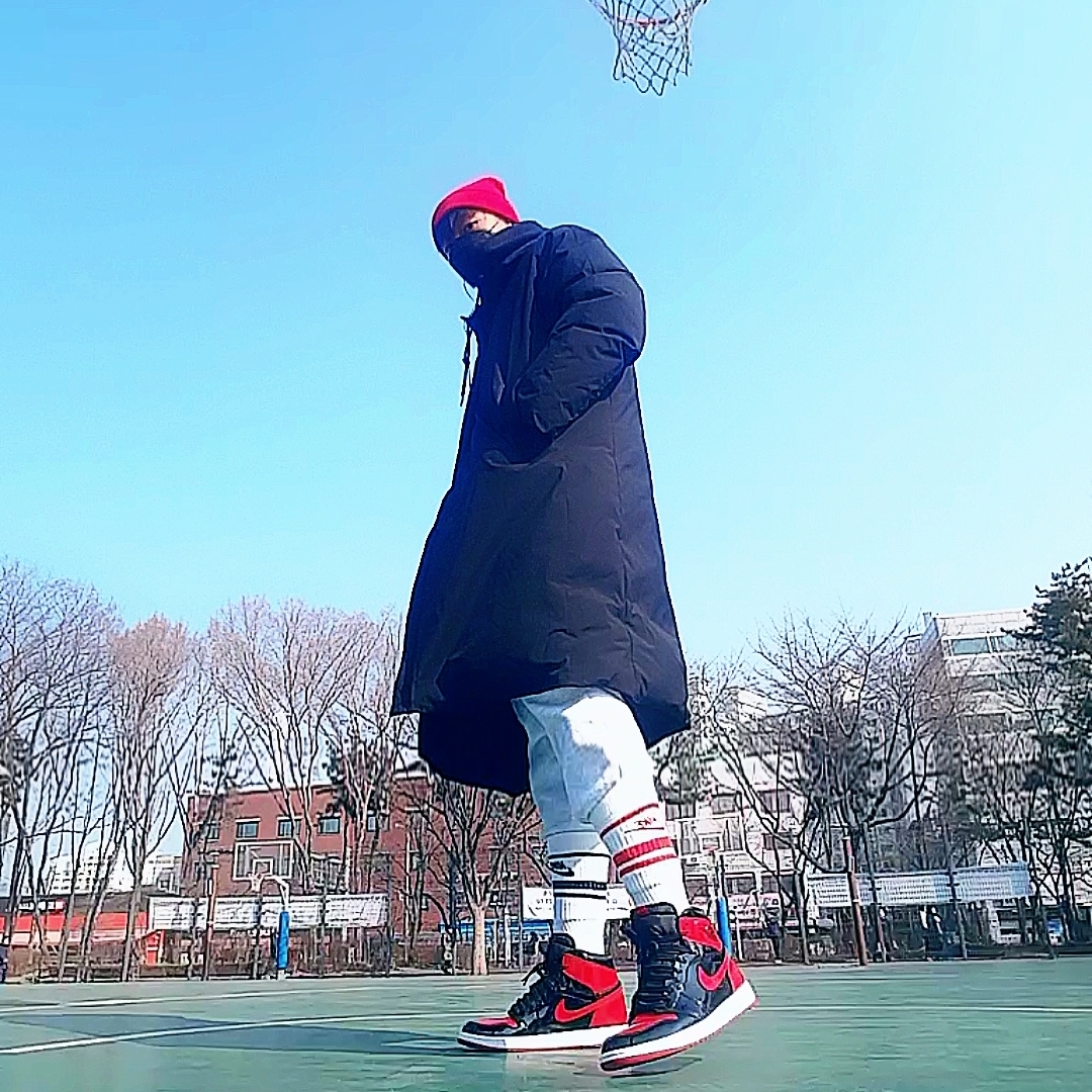 Jordan 1 Retro High OG Patent Bred 착용 스타일 - 1