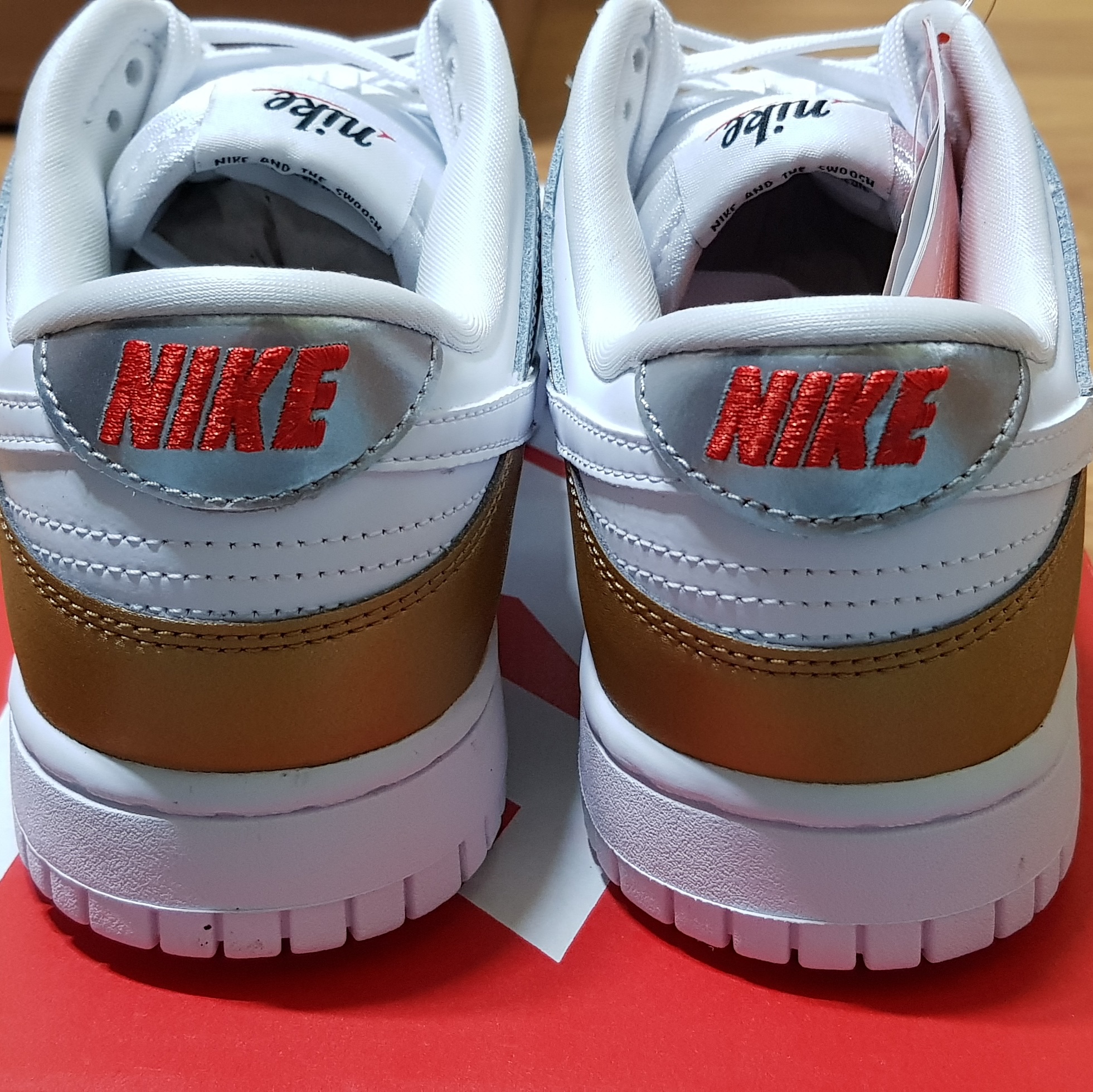 (W) Nike Dunk Low SE Heirloom 착용 스타일 - 3
