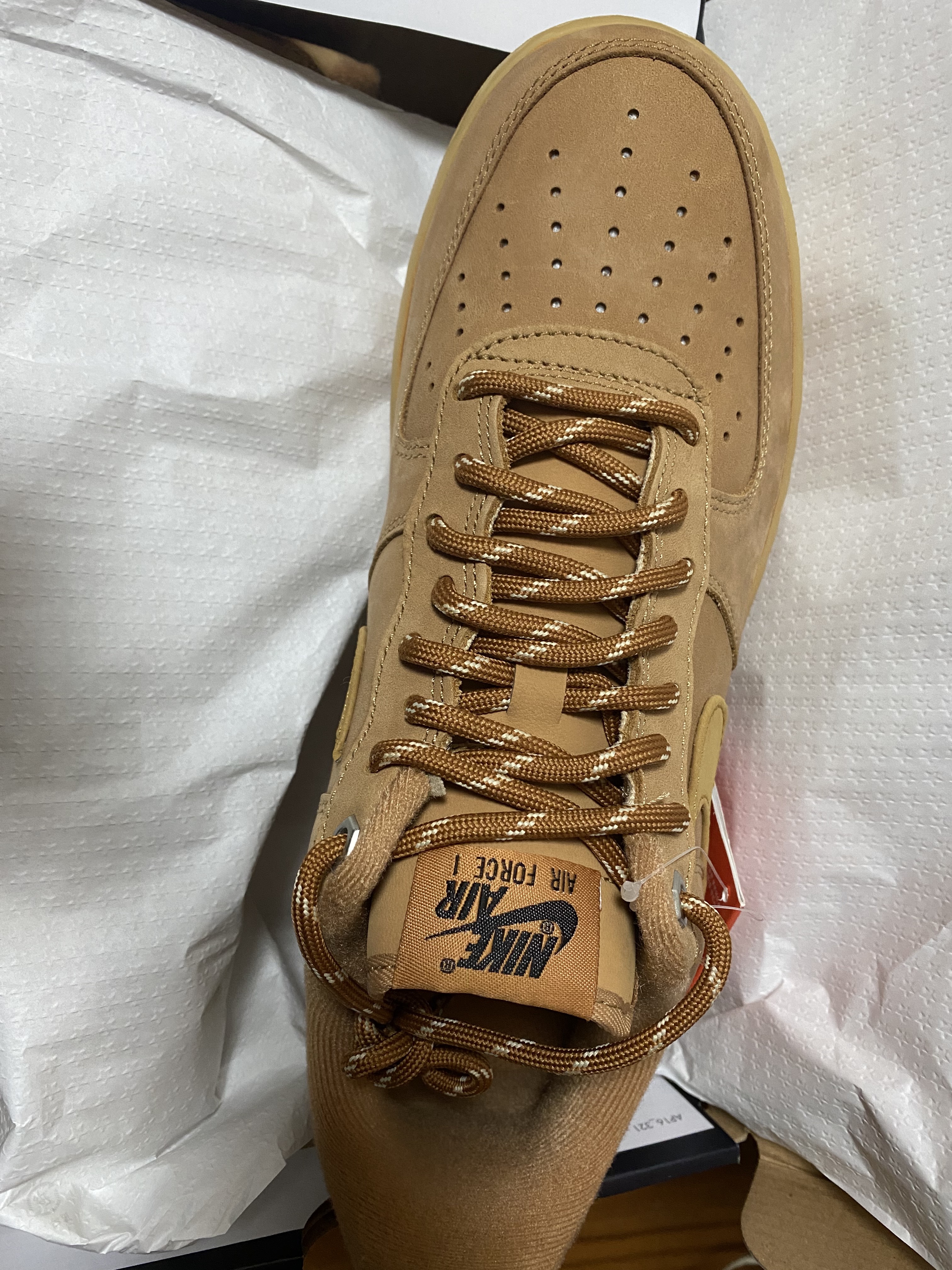Nike Air Force 1 '07 WB Flax 착용 스타일 - 1