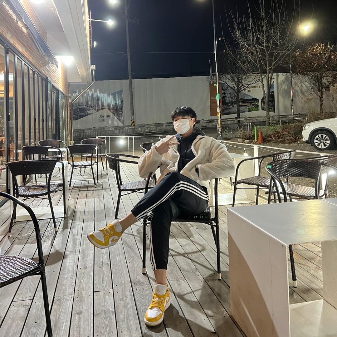 Jordan 1 Low Pollen 착용 스타일 - 2