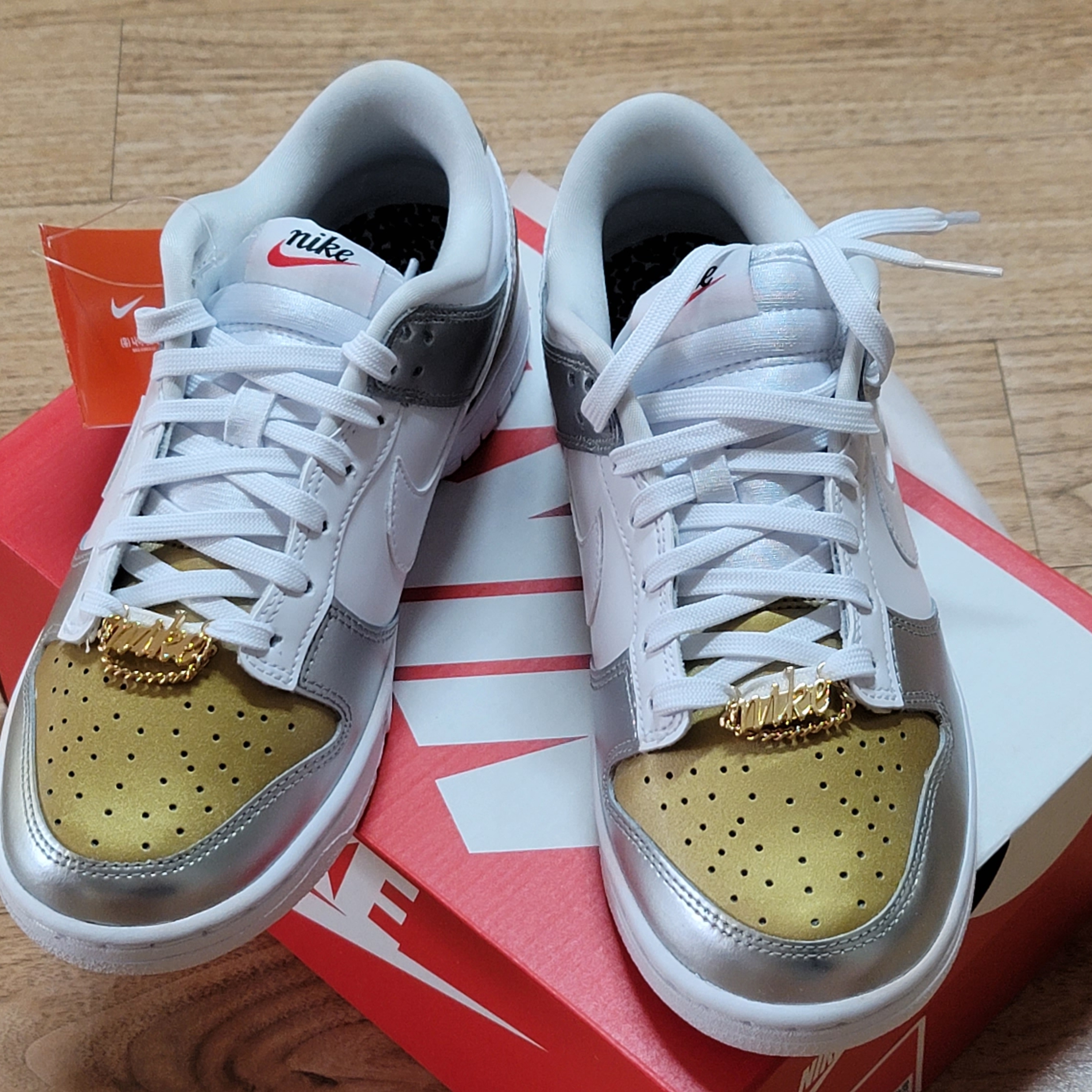 (W) Nike Dunk Low SE Heirloom 착용 스타일 - 2