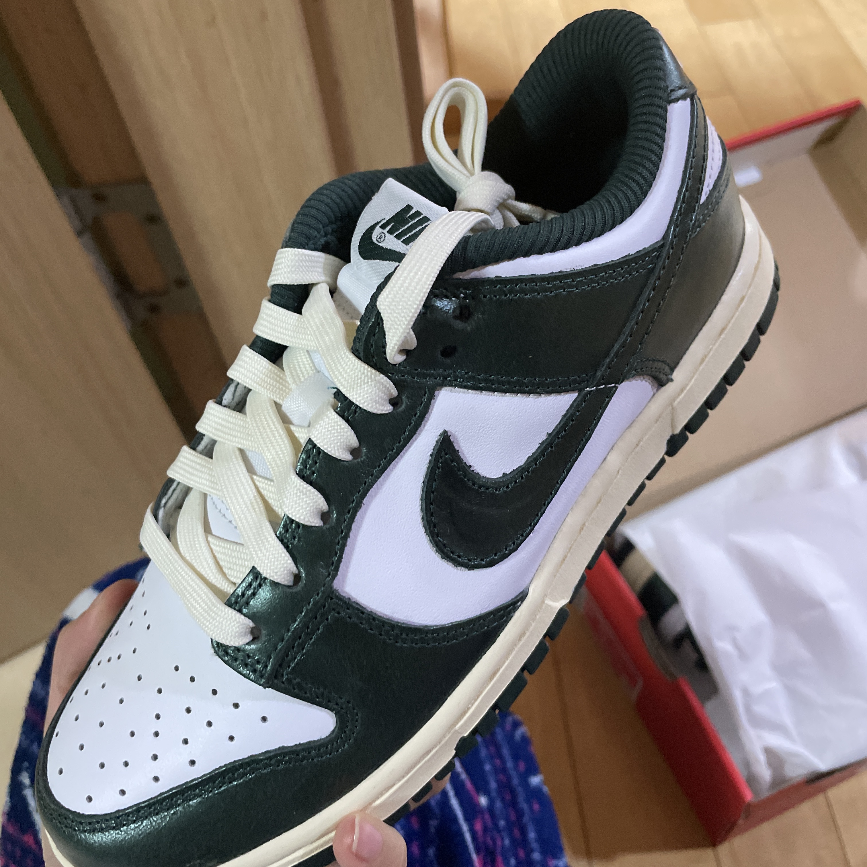 (W) Nike Dunk Low Vintage Green 착용 스타일