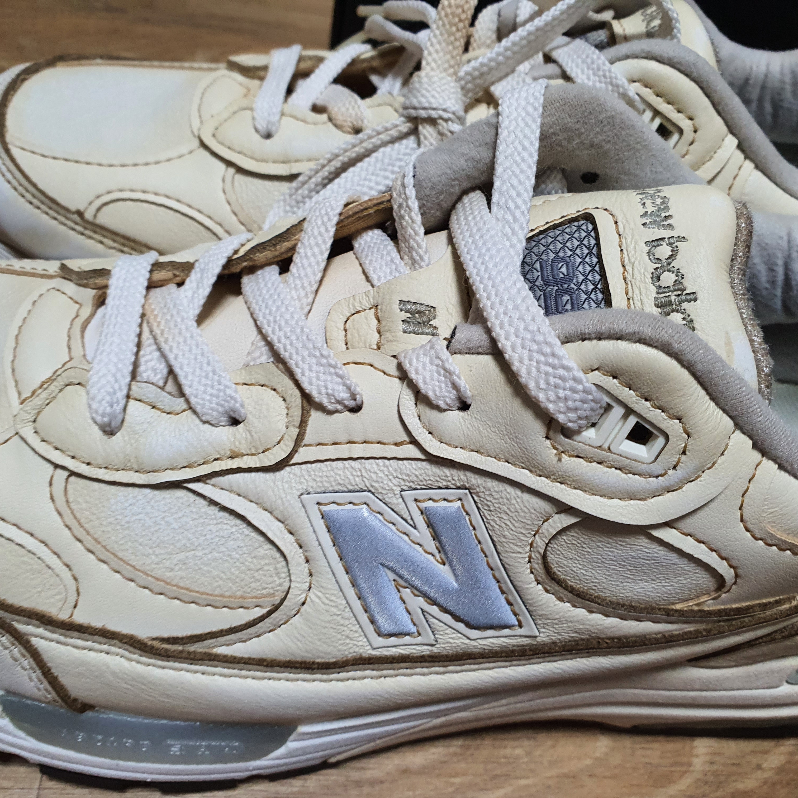 New Balance 992 Made in USA White Silver 착용 스타일 - 3