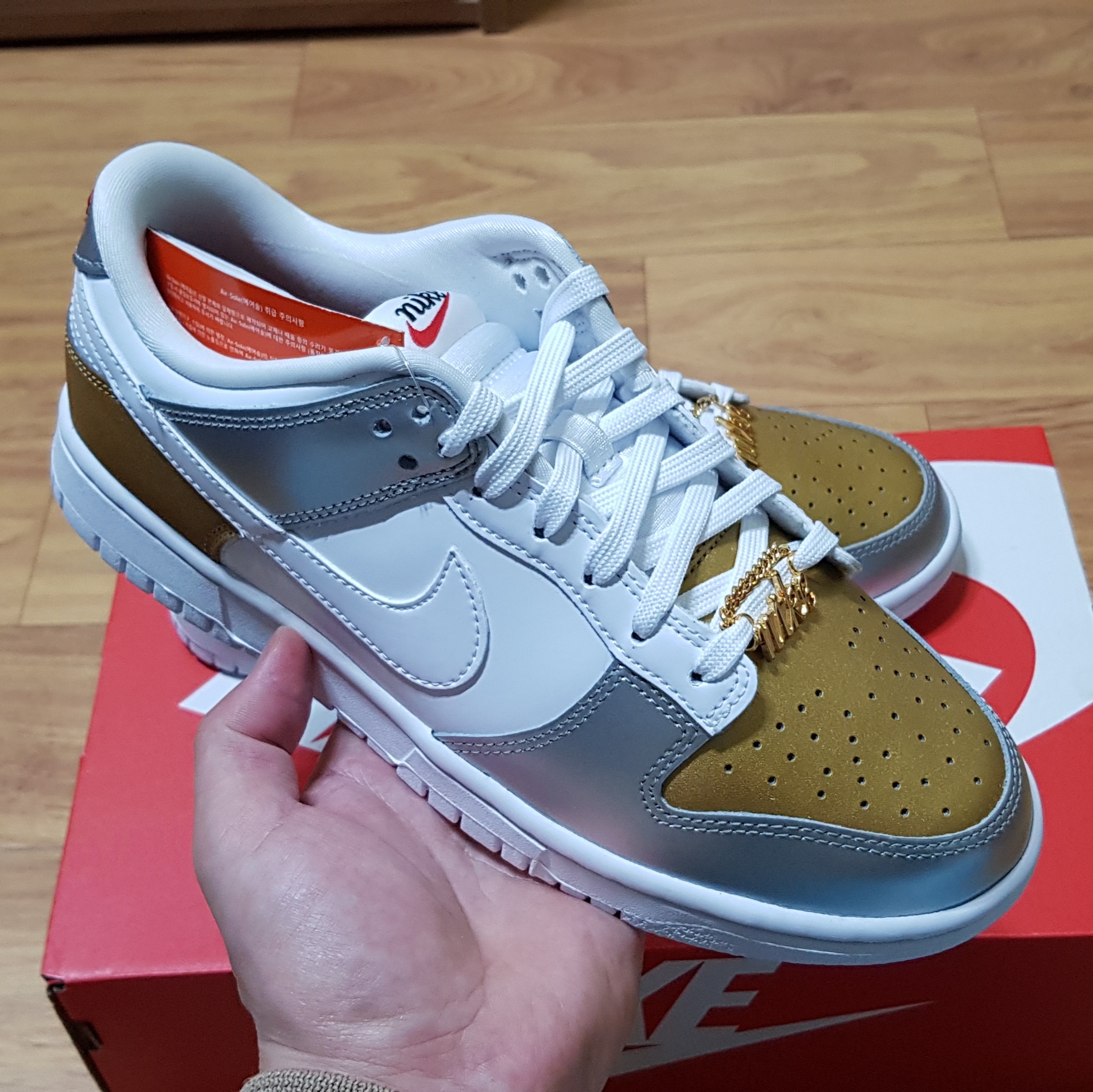 (W) Nike Dunk Low SE Heirloom 착용 스타일 - 1