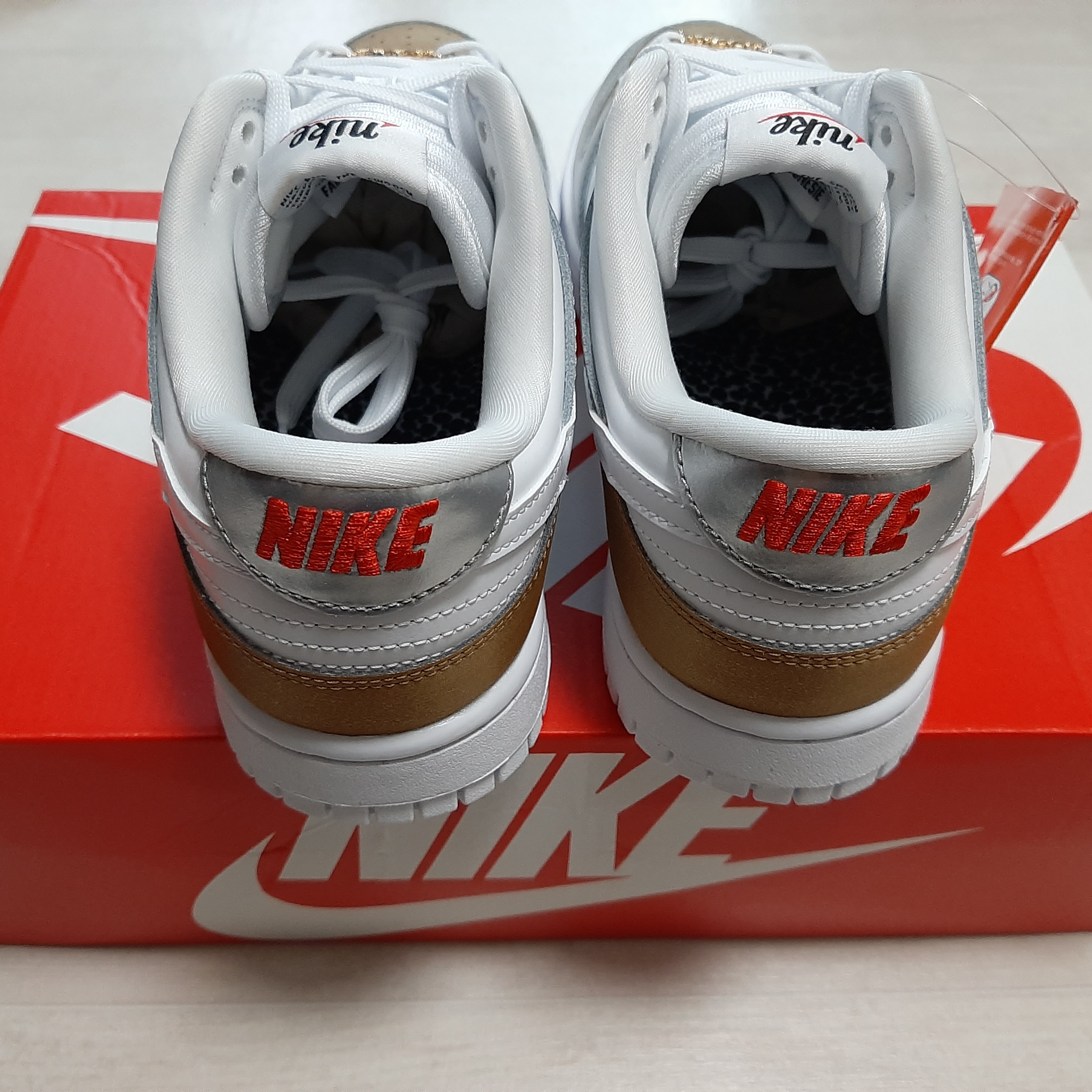(W) Nike Dunk Low SE Heirloom 착용 스타일 - 3