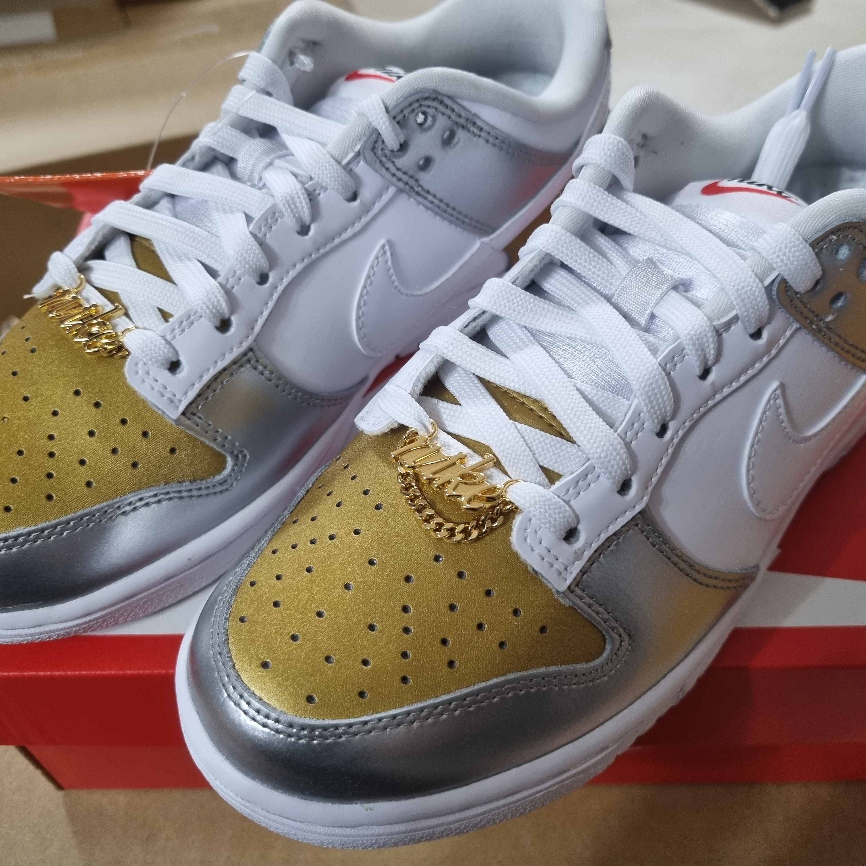 (W) Nike Dunk Low SE Heirloom 착용 스타일