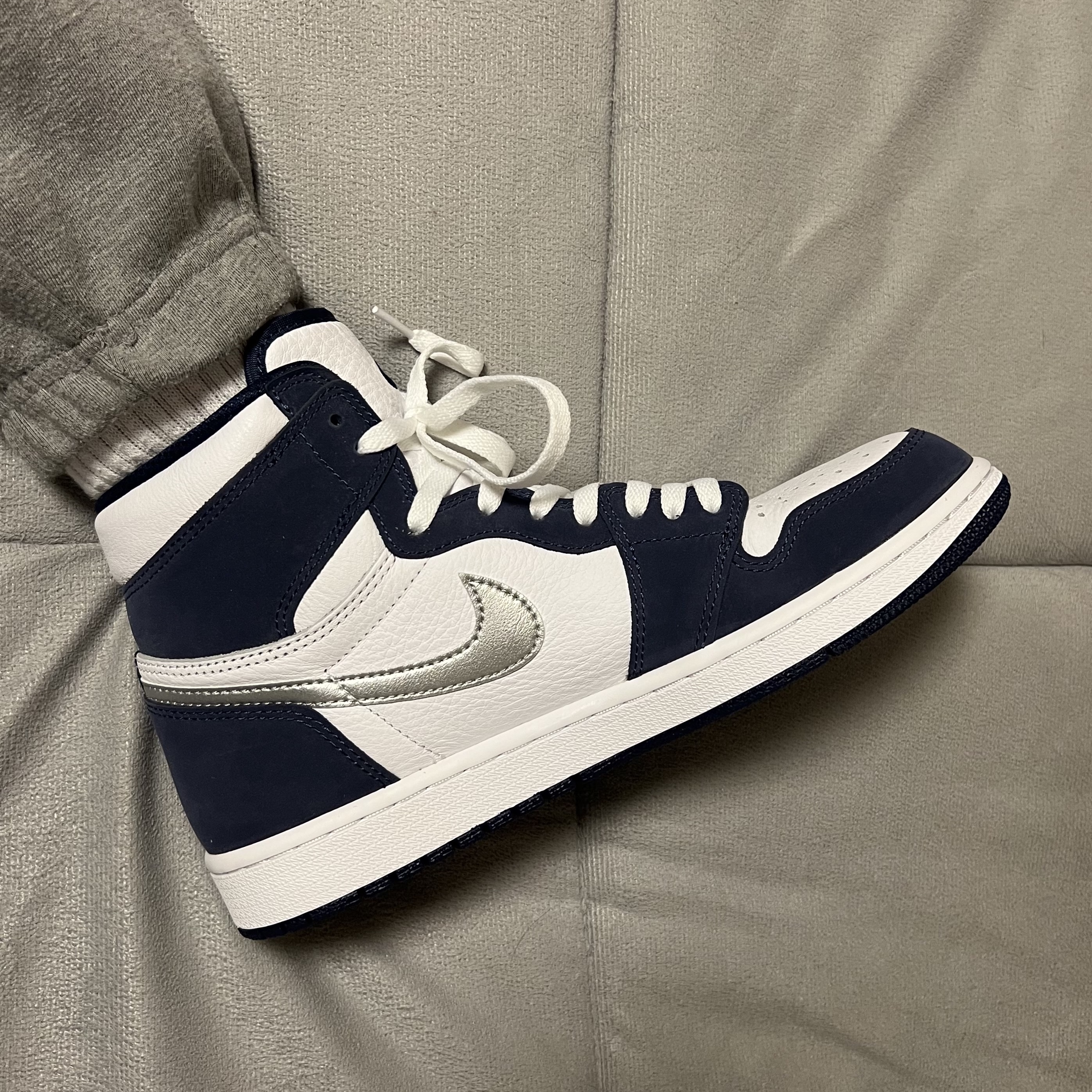 Jordan 1 Retro High OG CO.JP Midnight Navy 착용 스타일