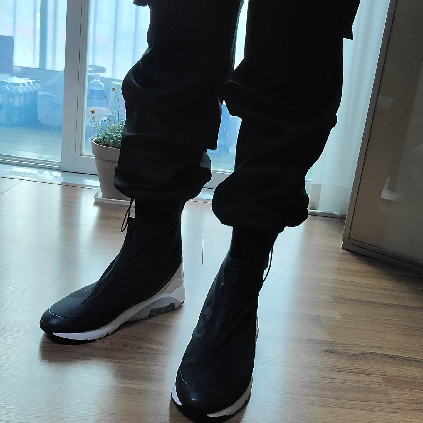 Nike x Ambush Air Max 180 High Black 착용 스타일 - 3