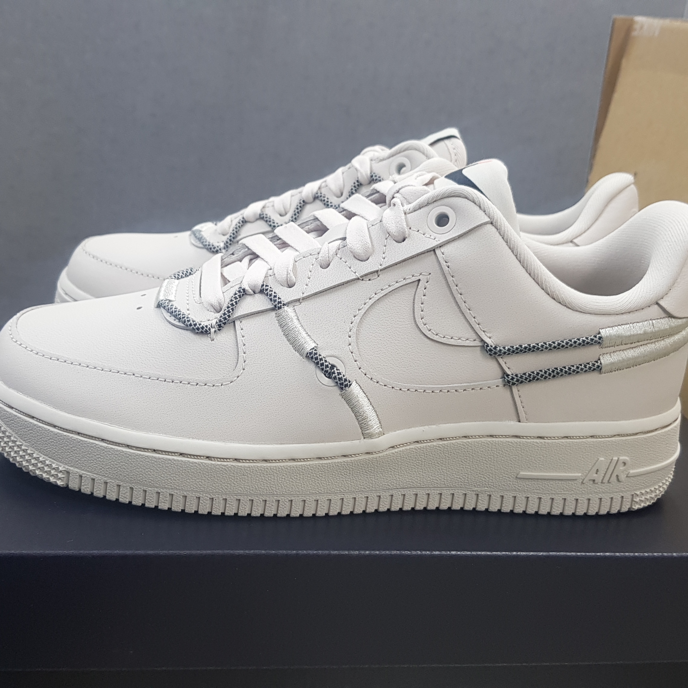 (W) Nike Air Force 1 '07 LX Light Orewood Brown 착용 스타일 - 2