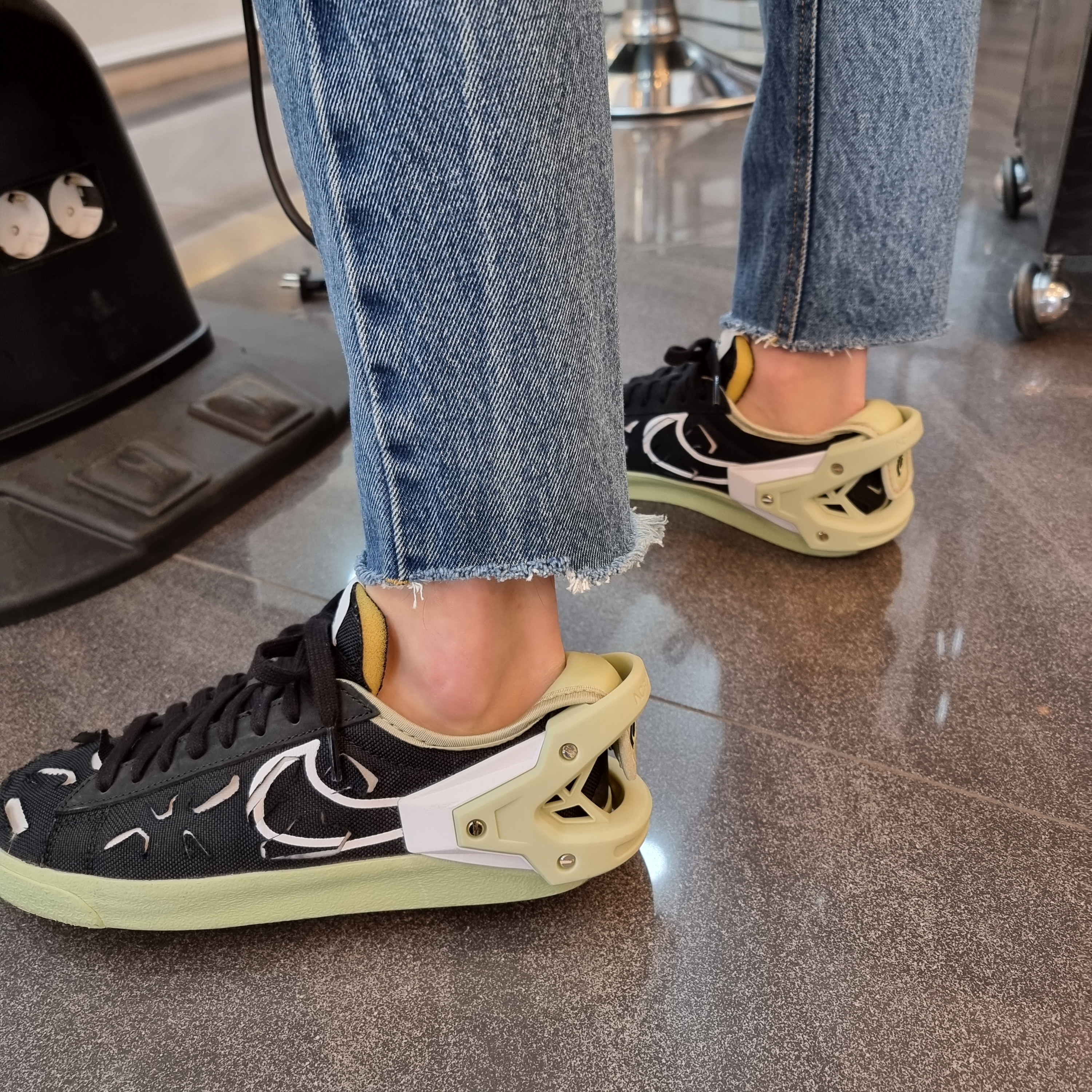 Nike x Acronym Blazer Low Black 착용 스타일