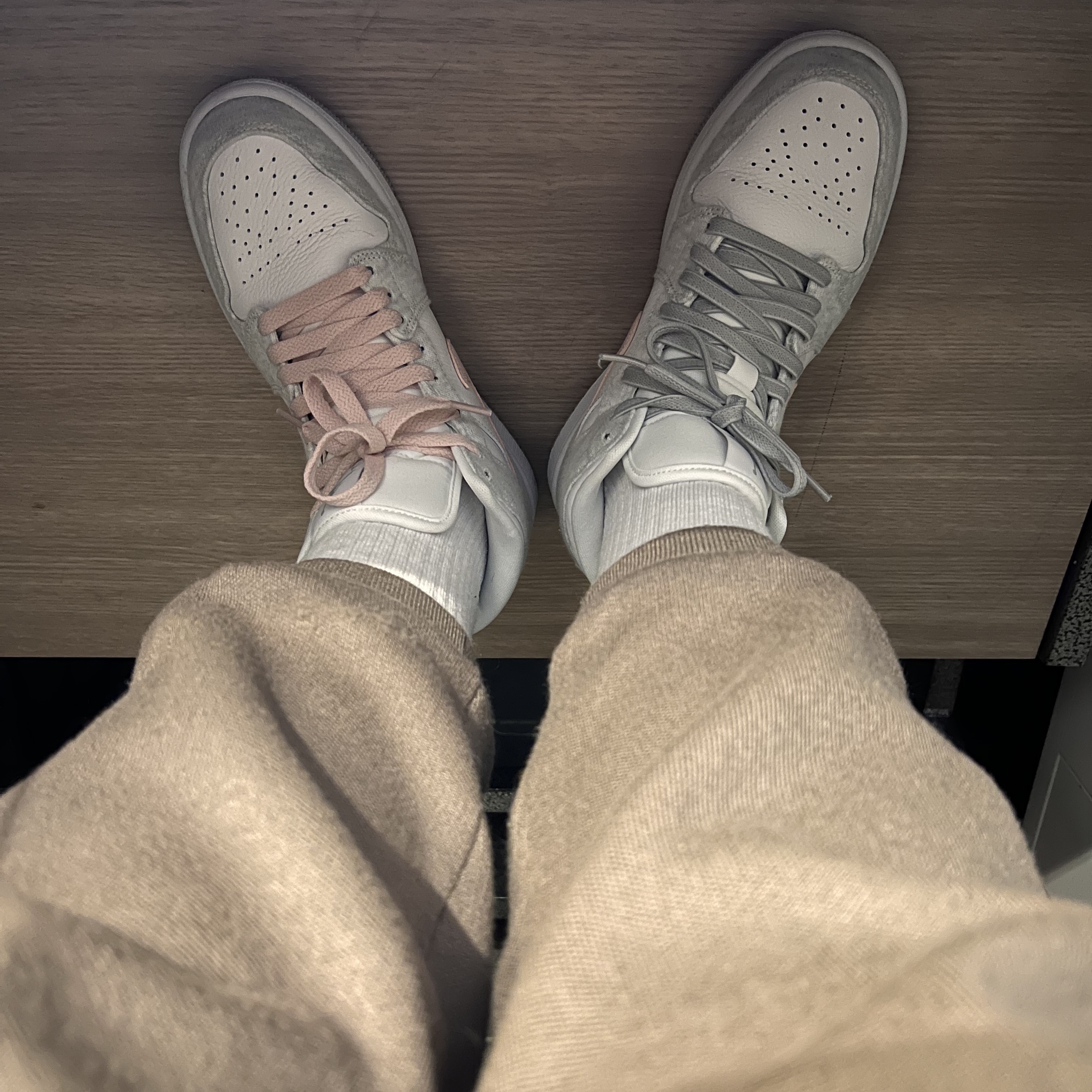 (W) Jordan 1 Mid SE Light Iron Ore 착용 스타일