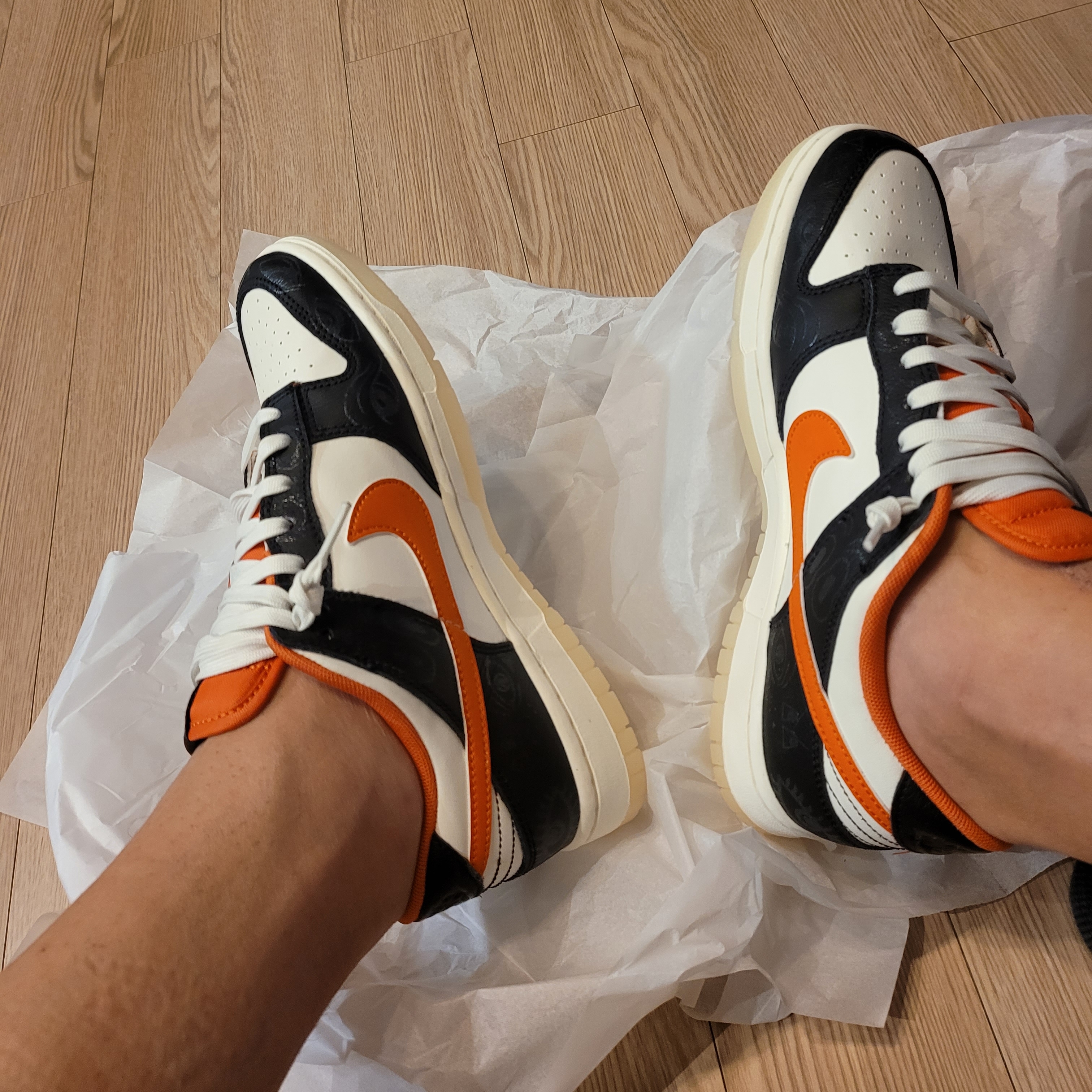 Nike Dunk Low Retro PRM Halloween 착용 스타일