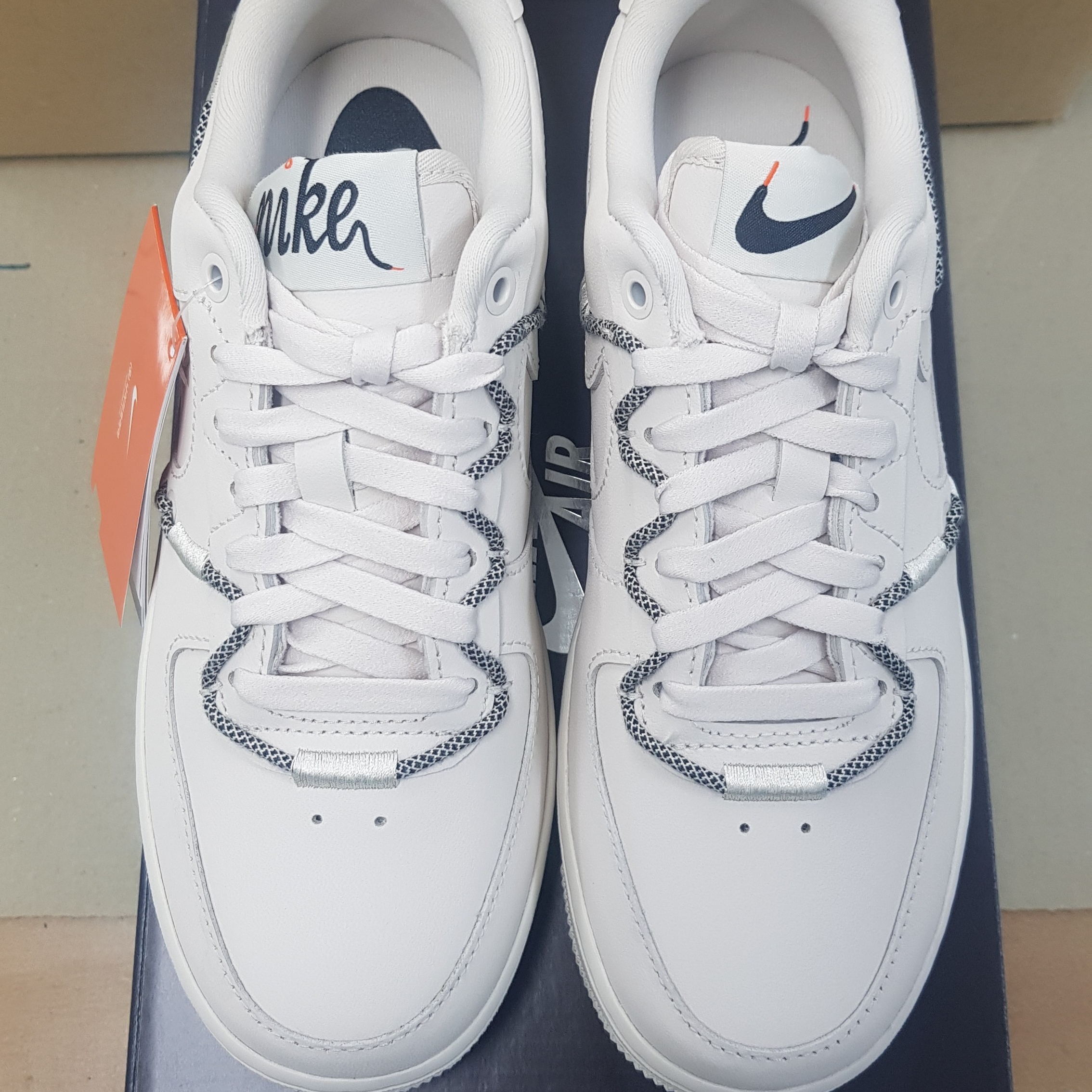 (W) Nike Air Force 1 '07 LX Light Orewood Brown 착용 스타일 - 1