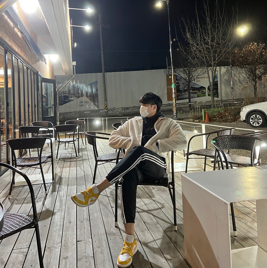 Jordan 1 Low Pollen 착용 스타일 - 1