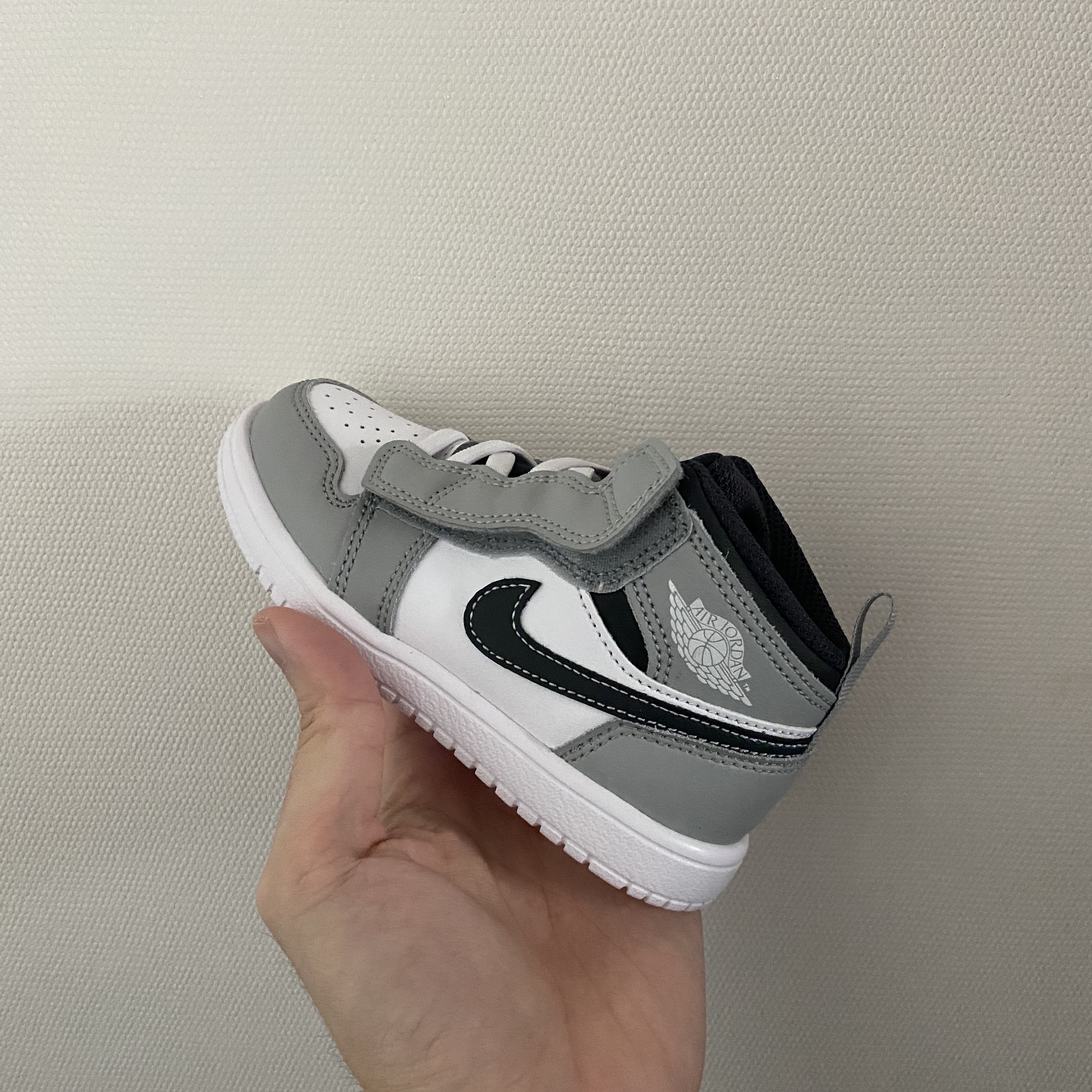 (TD) Jordan 1 Mid Alt Light Smoke Grey Anthracite 착용 스타일