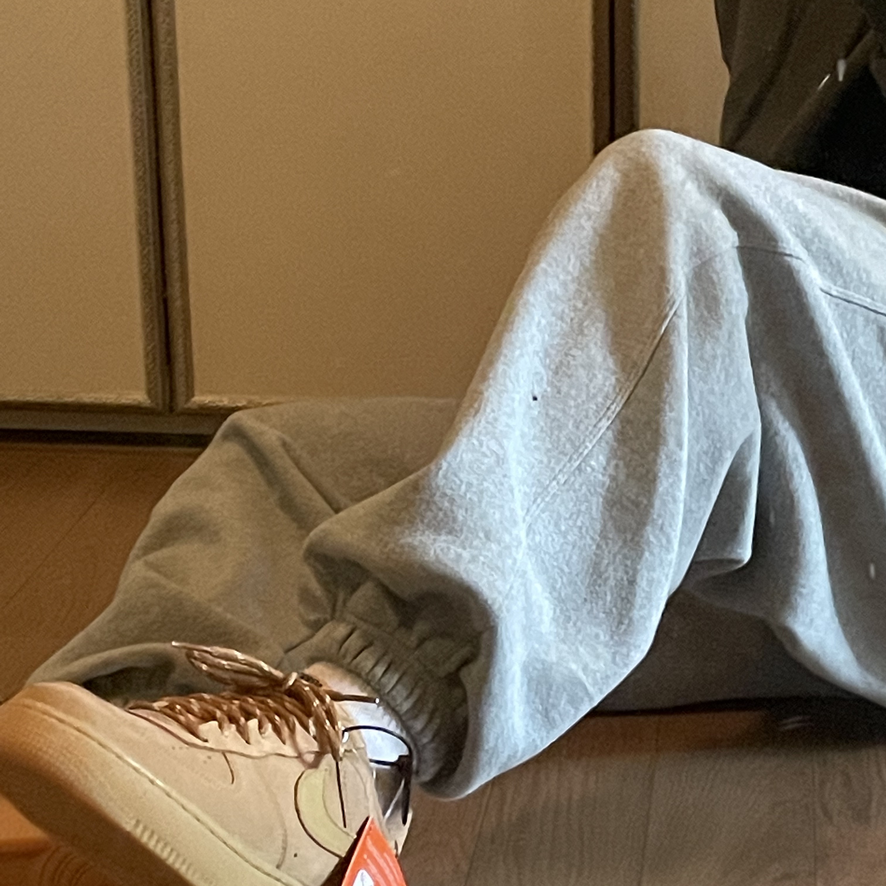 Nike Air Force 1 '07 WB Flax 착용 스타일