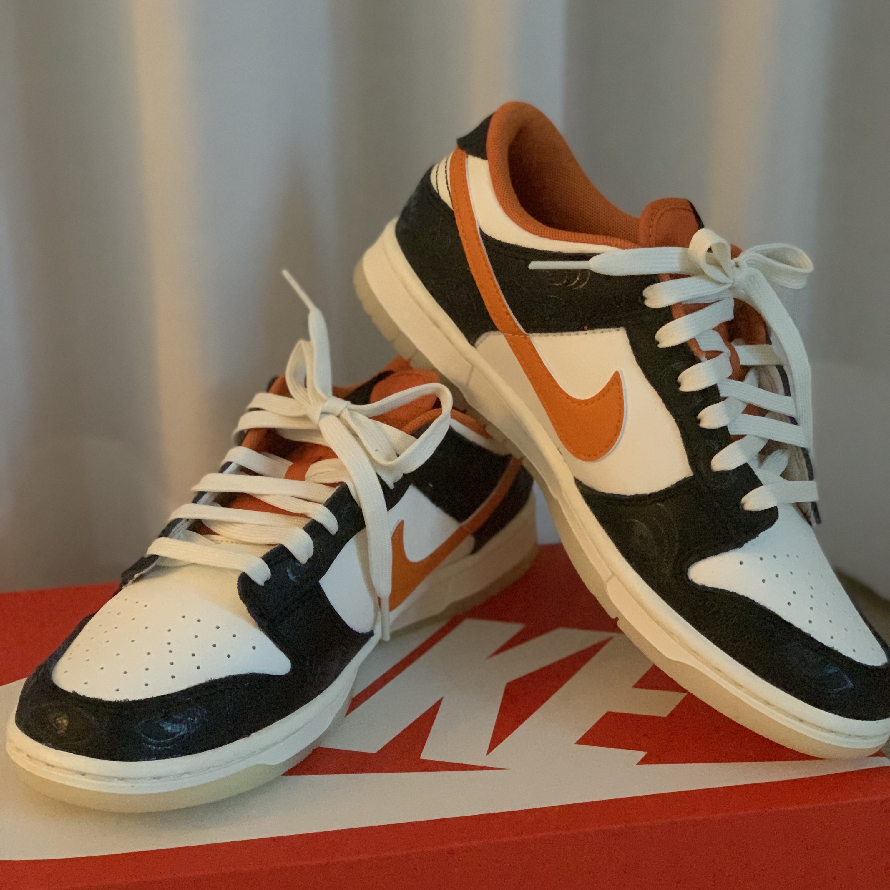 Nike Dunk Low Retro PRM Halloween 착용 스타일