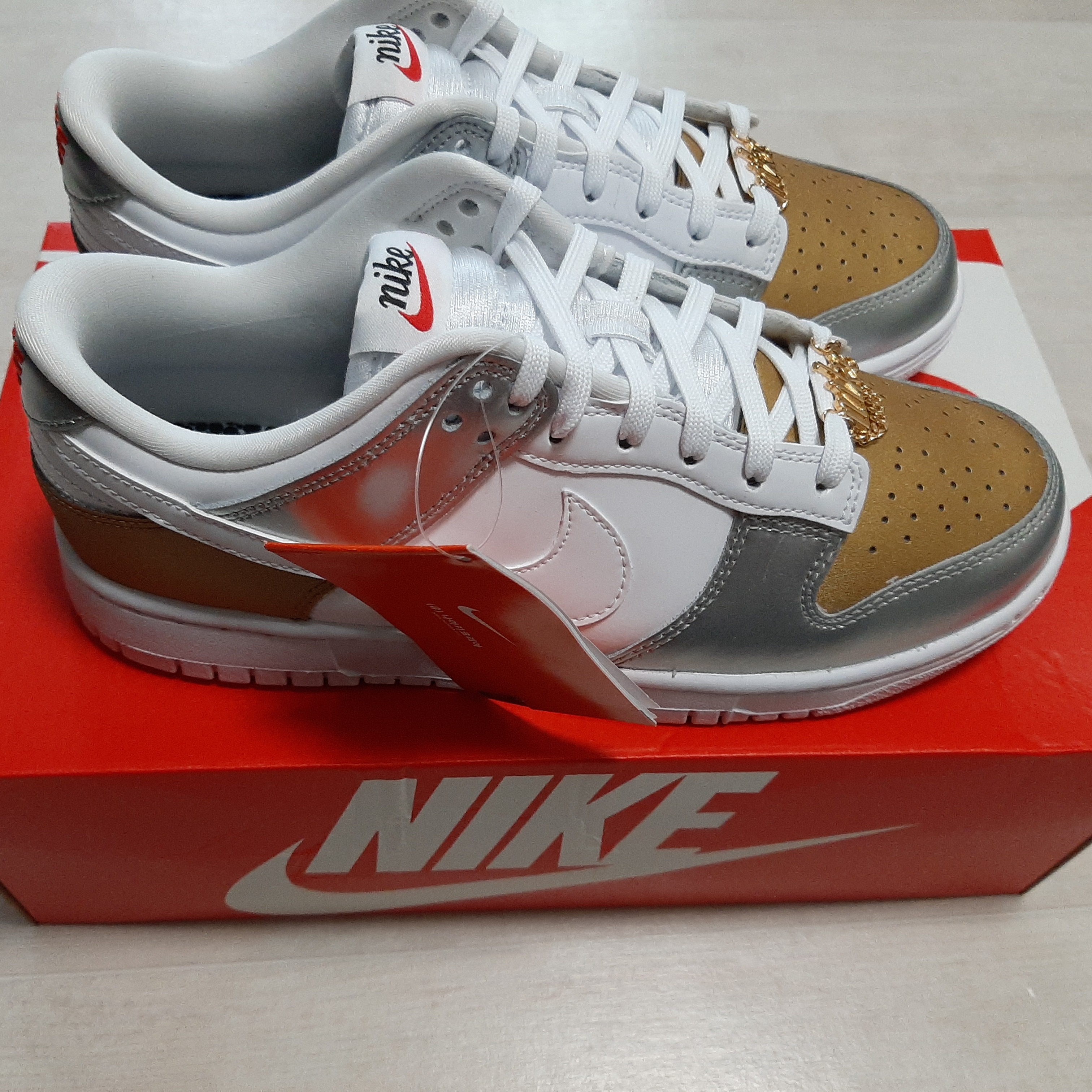 (W) Nike Dunk Low SE Heirloom 착용 스타일 - 1