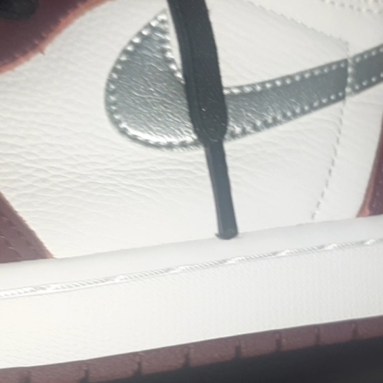 Jordan 1 Retro High OG Bordeaux 착용 스타일