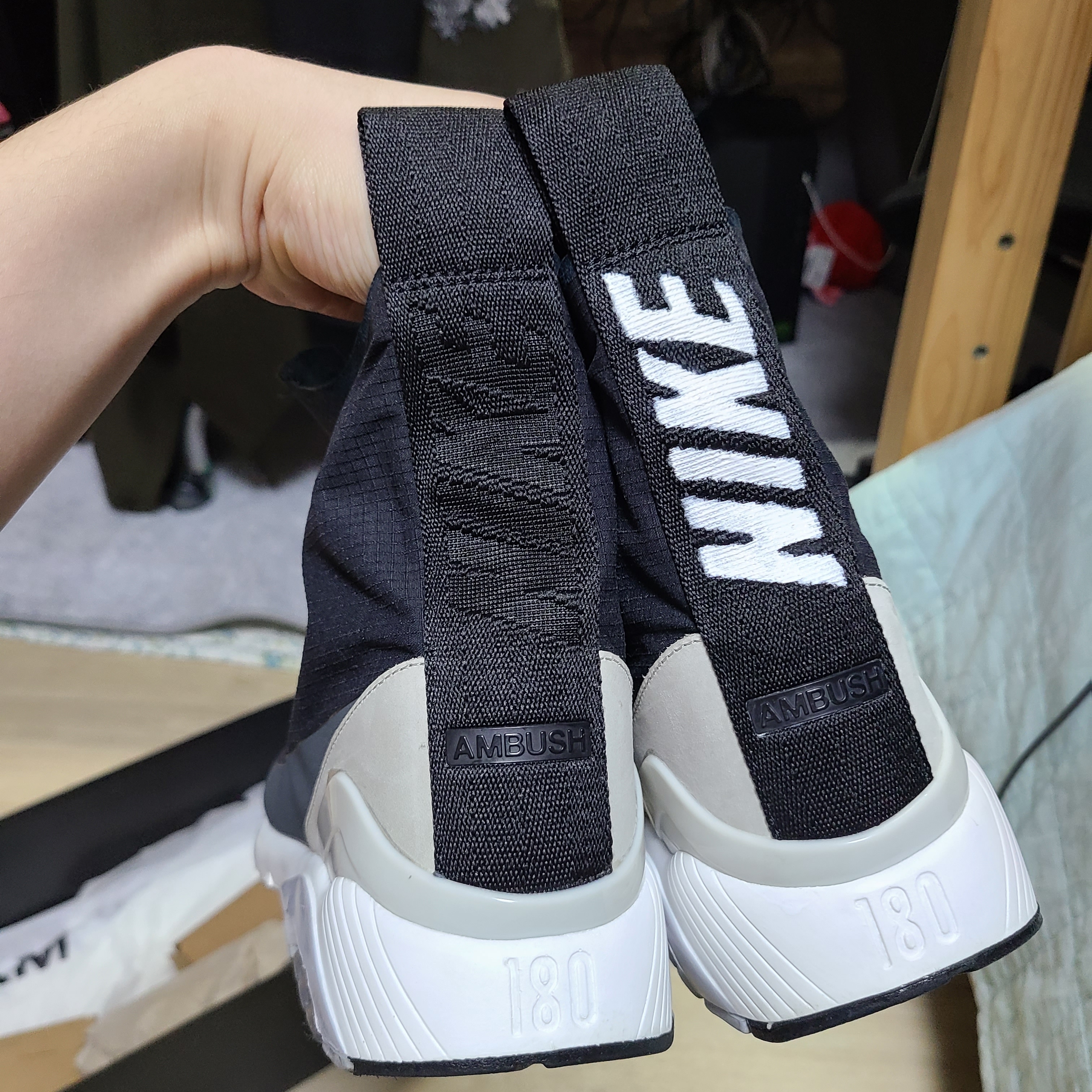 Nike x Ambush Air Max 180 High Black 착용 스타일 - 4