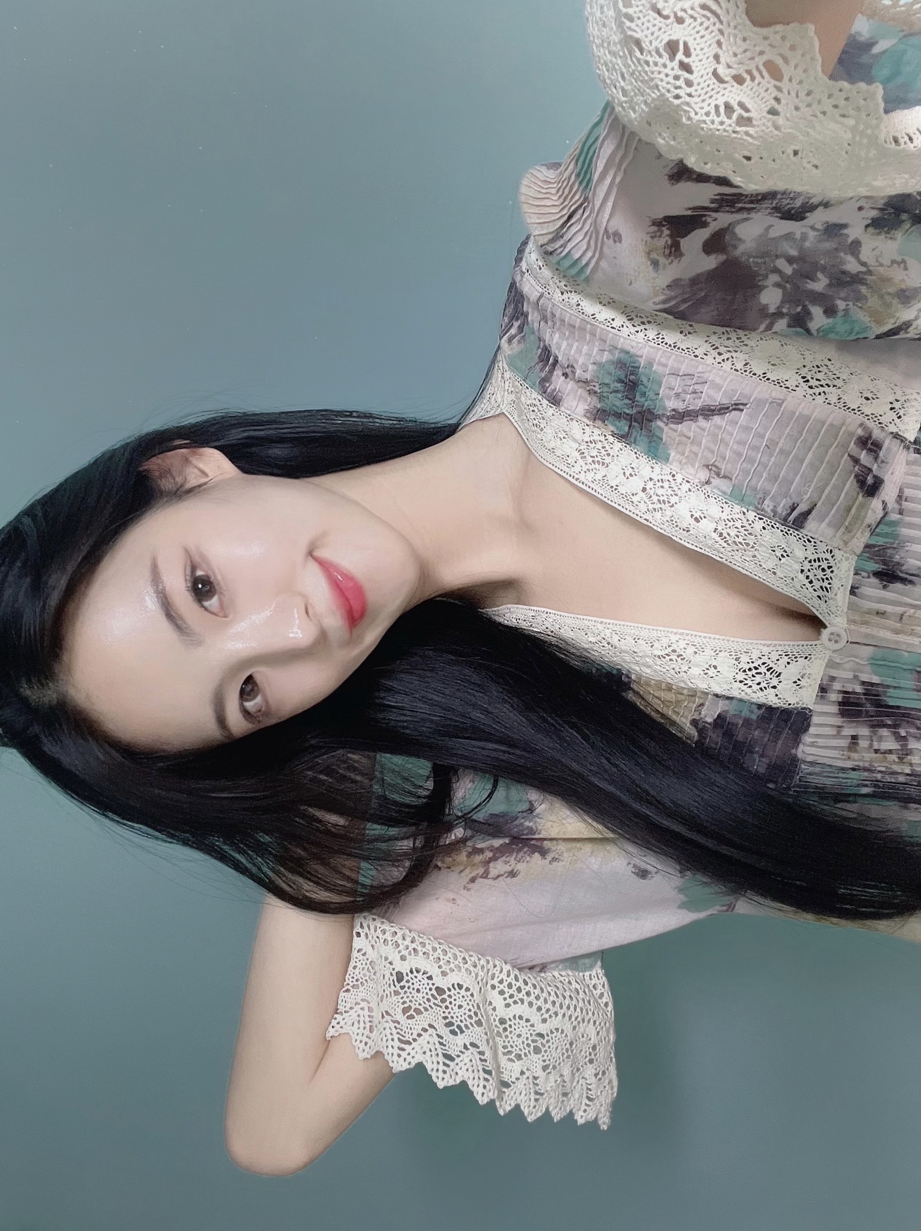 insta: hailey_hk 맞팔님의 스타일
